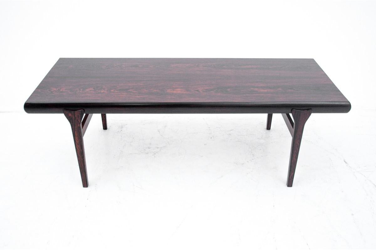 Mid-Century Modern Coffee table, Denmark, 1960s. Design by Johannes Andersen. For Sale