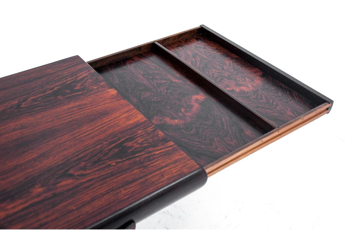 Walnut Coffee table, Denmark, 1960s. Design by Johannes Andersen. For Sale