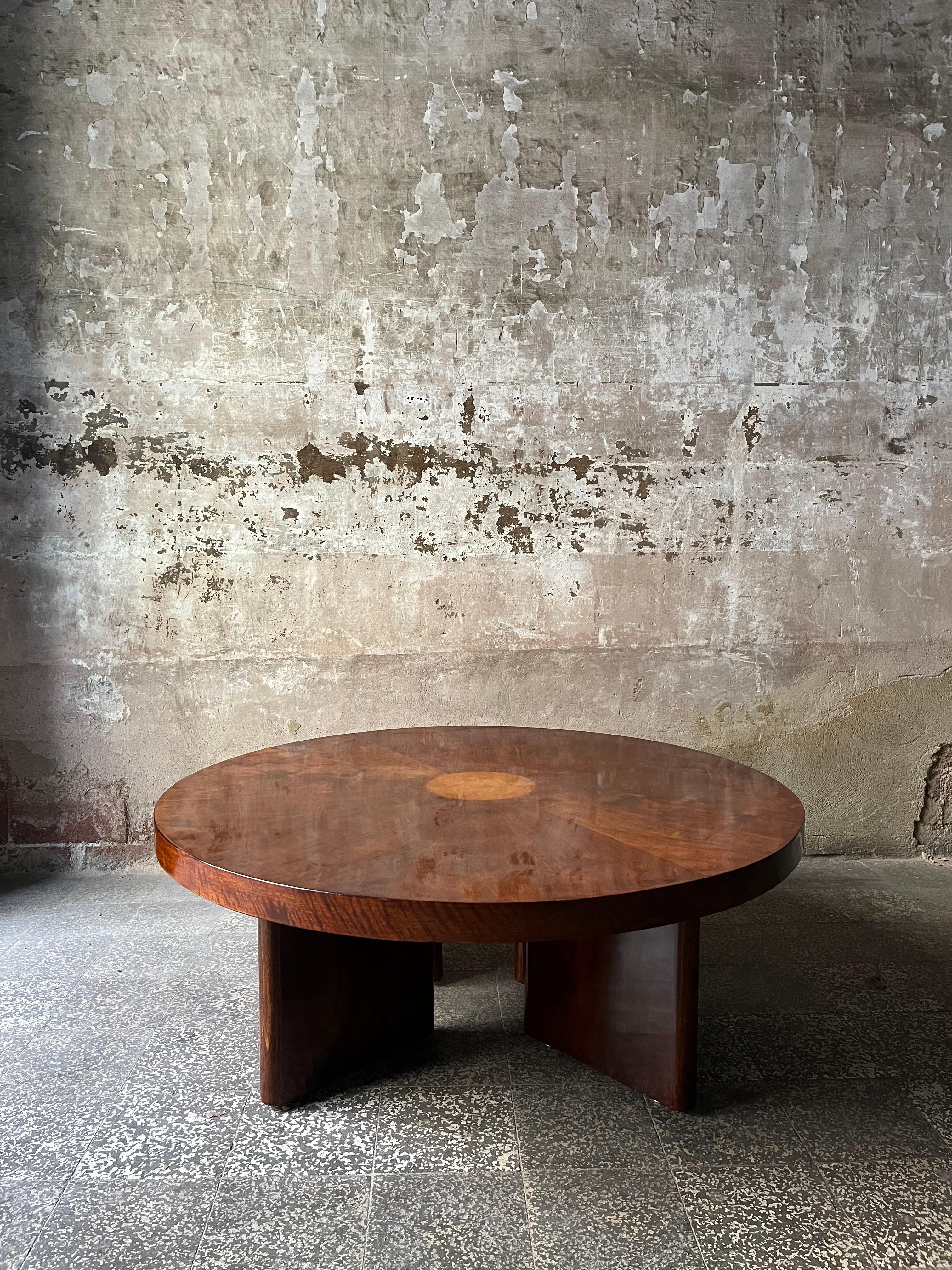 Mesa de centro ultra rara diseñada por Jordi Vilanova 1