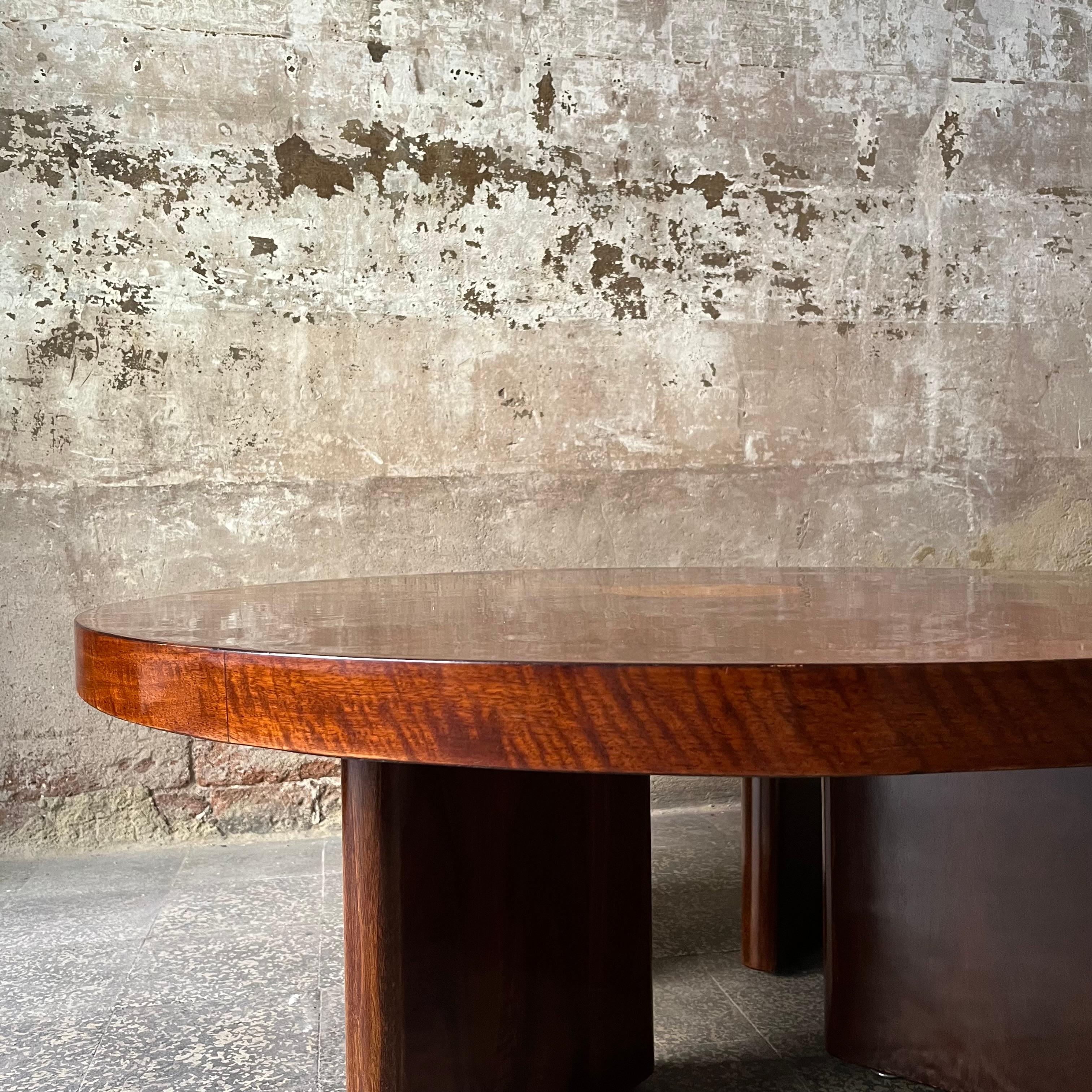 Mesa de centro ultra rara diseñada por Jordi Vilanova 3