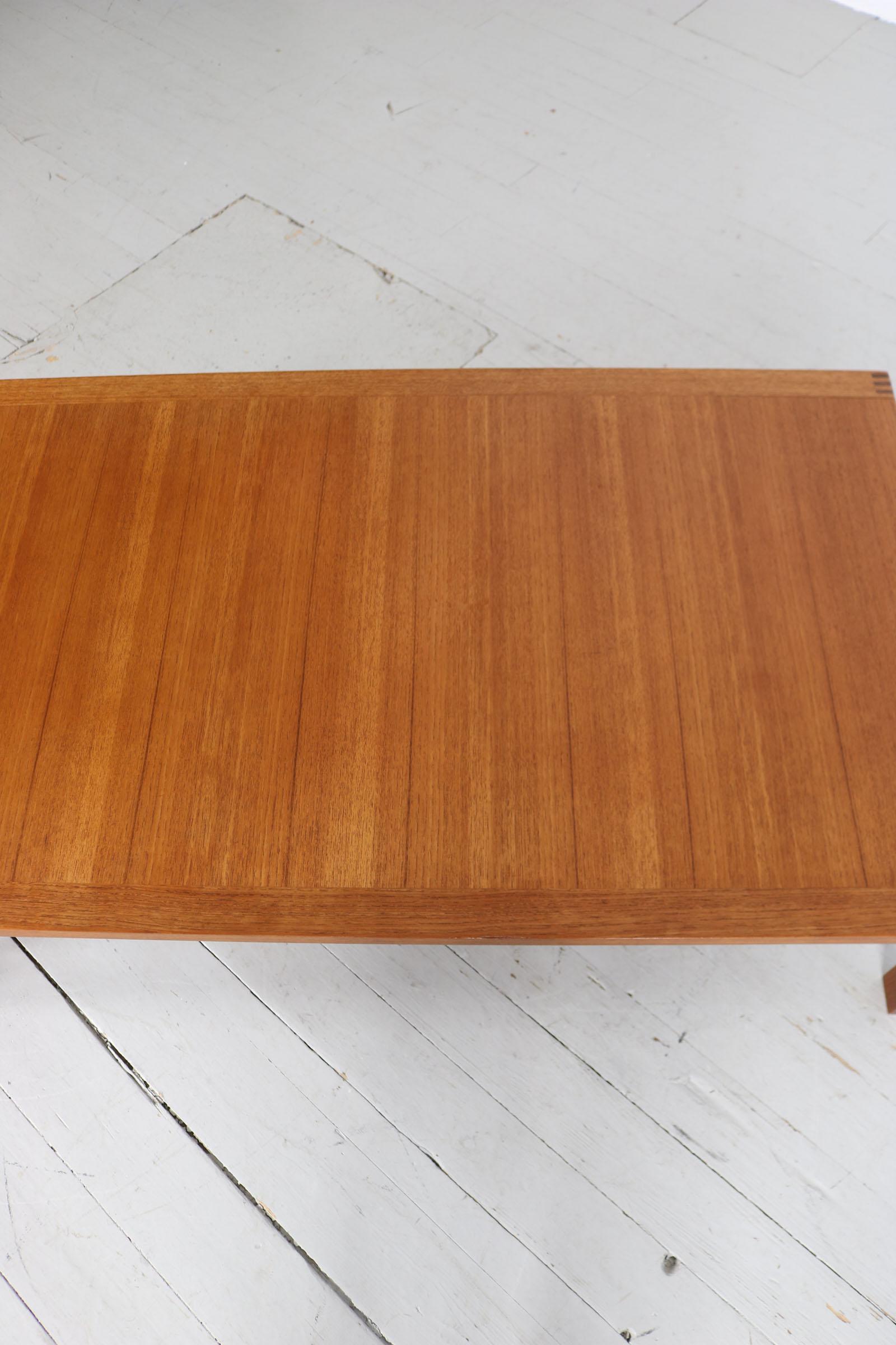 Mesa de centro, diseño de Ole Gjerløv-Knudsen y Torben Lind, Dinamarca años 60 en venta 8