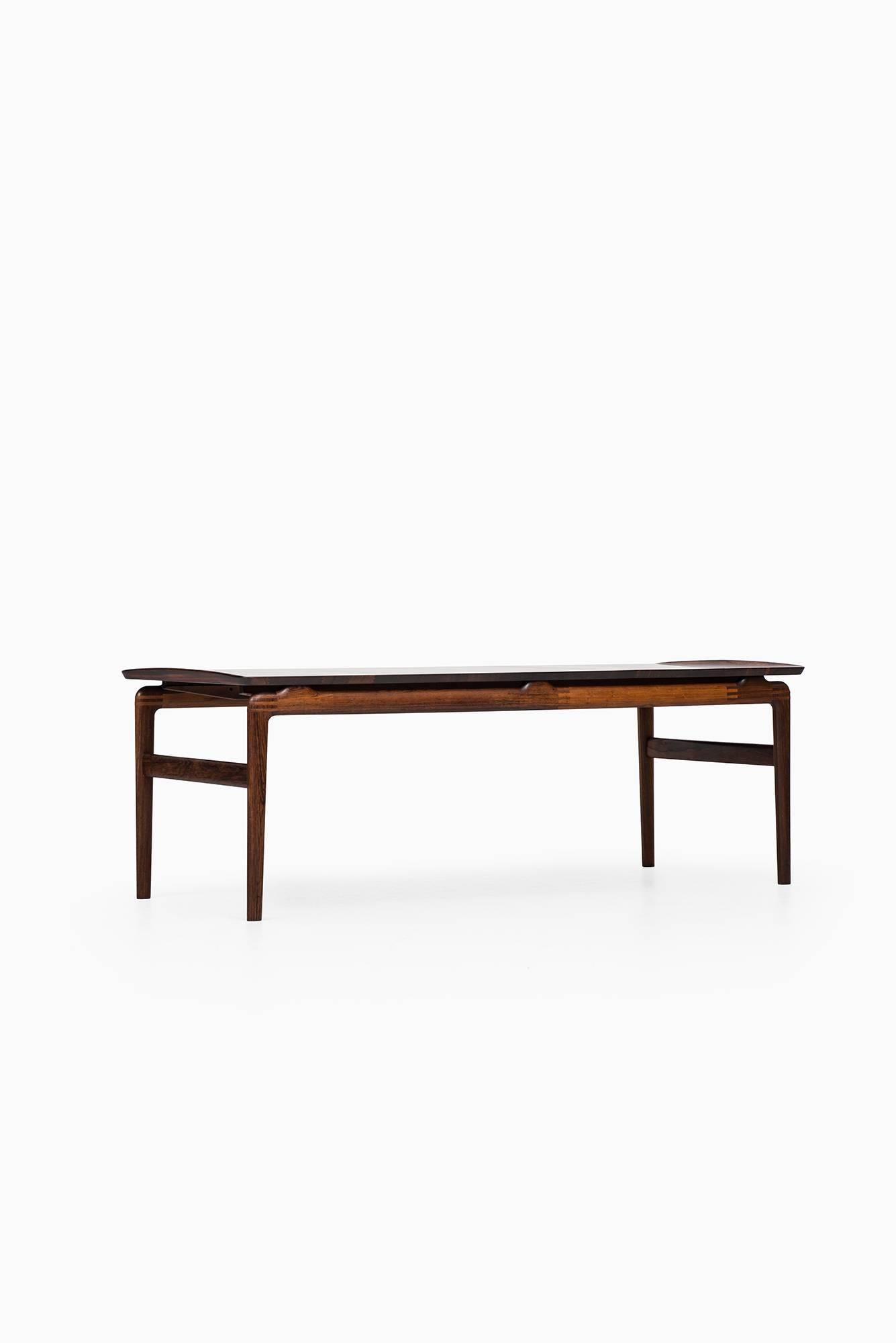 Scandinave moderne Table basse conçue par Peter Hvidt & Orla Mlgaard-Nielsen en vente