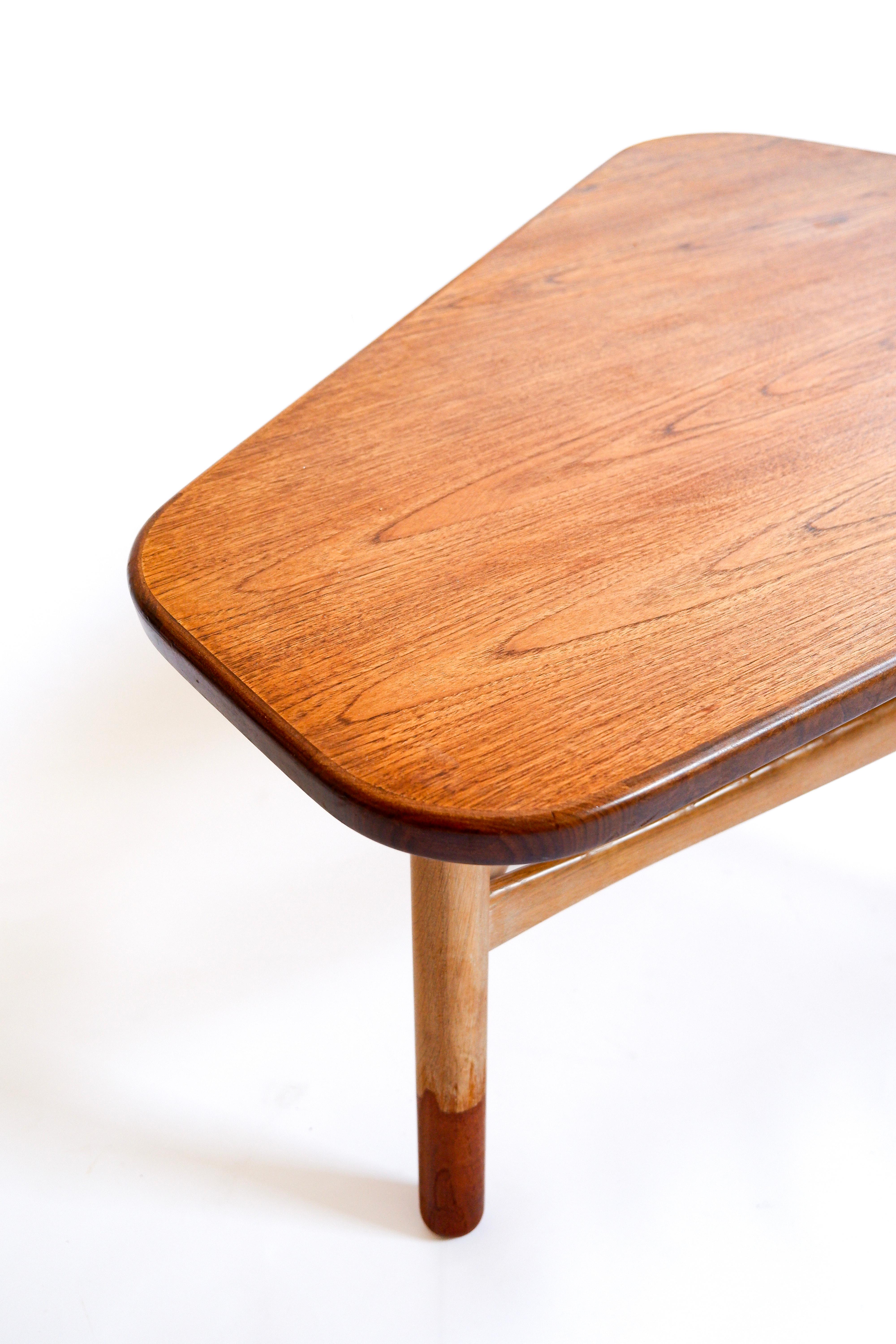 Coffee table designed by Yngve Ekström for Westbergs möbler, teak & oak For Sale 3
