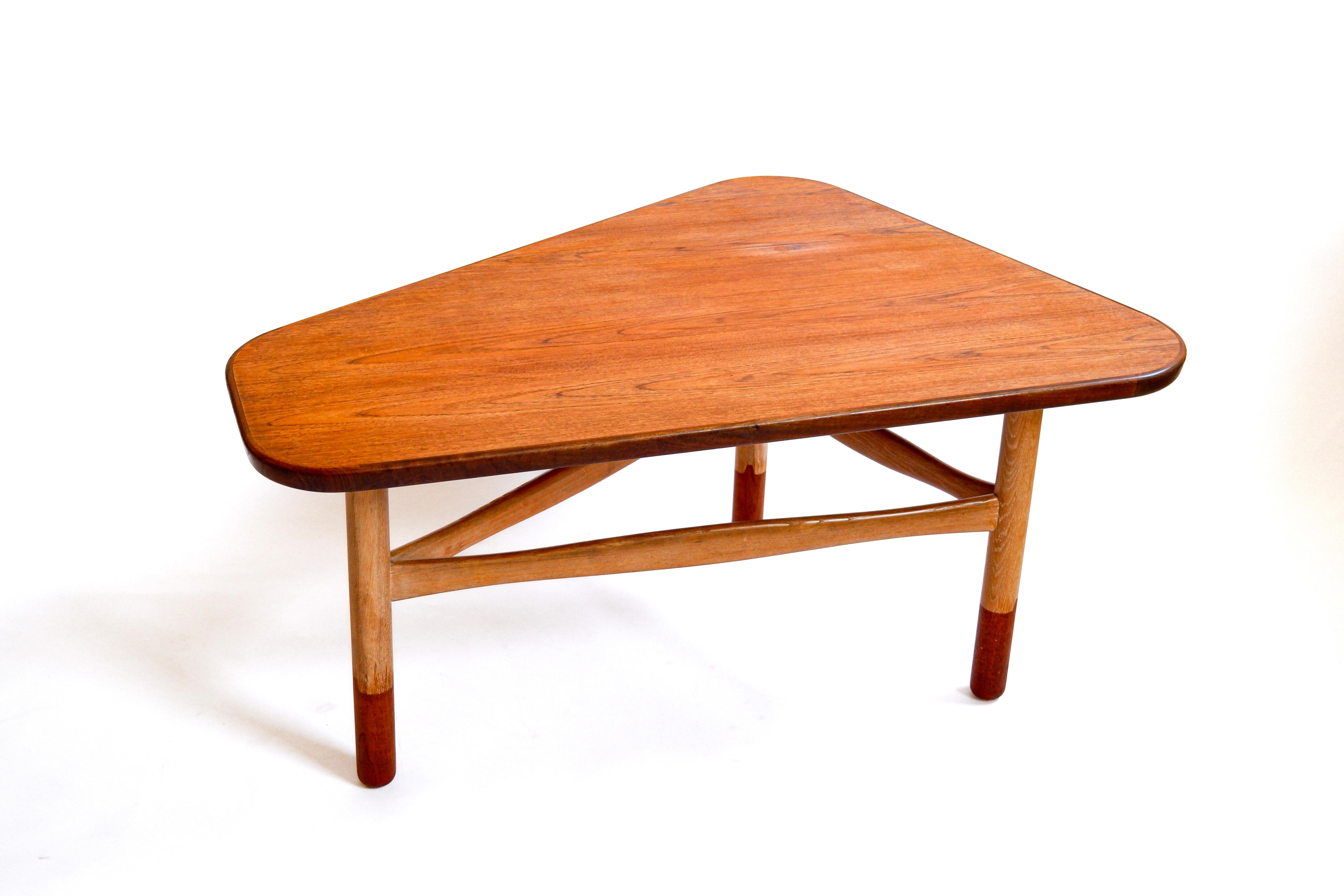 Rare coffee table designed by Ygnve Ekström for for  Westbergs möbler in Sweden, circa 1960. The coffee table is made in Teak and Oak. Nice overhall orginal condition, small restoration on the plate invisible. Ekström is one of the leading designer