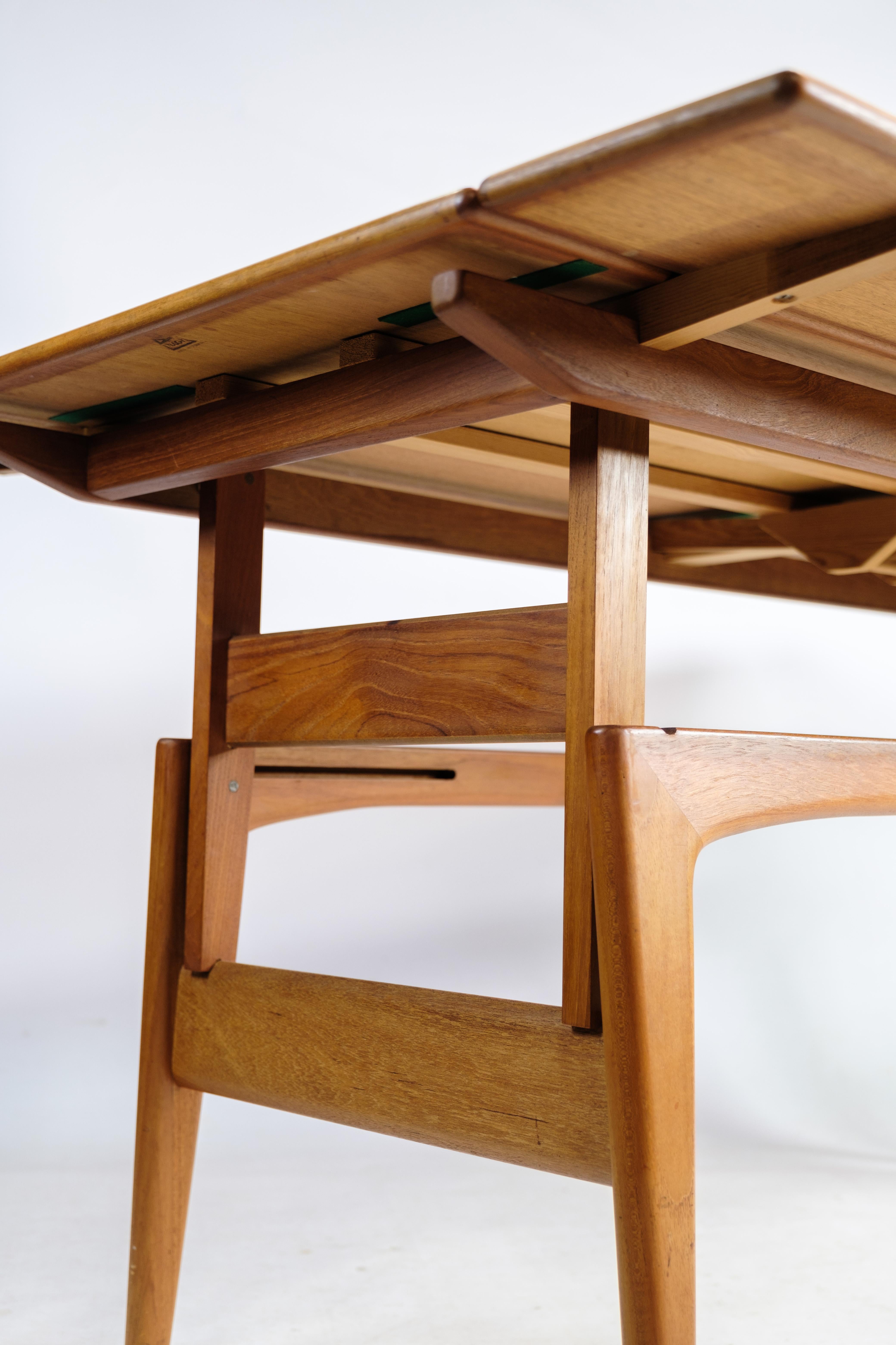 Coffee Table / Dining Table, Teak Wood, Copenhagen Table, Danish Furniture Manuf 9