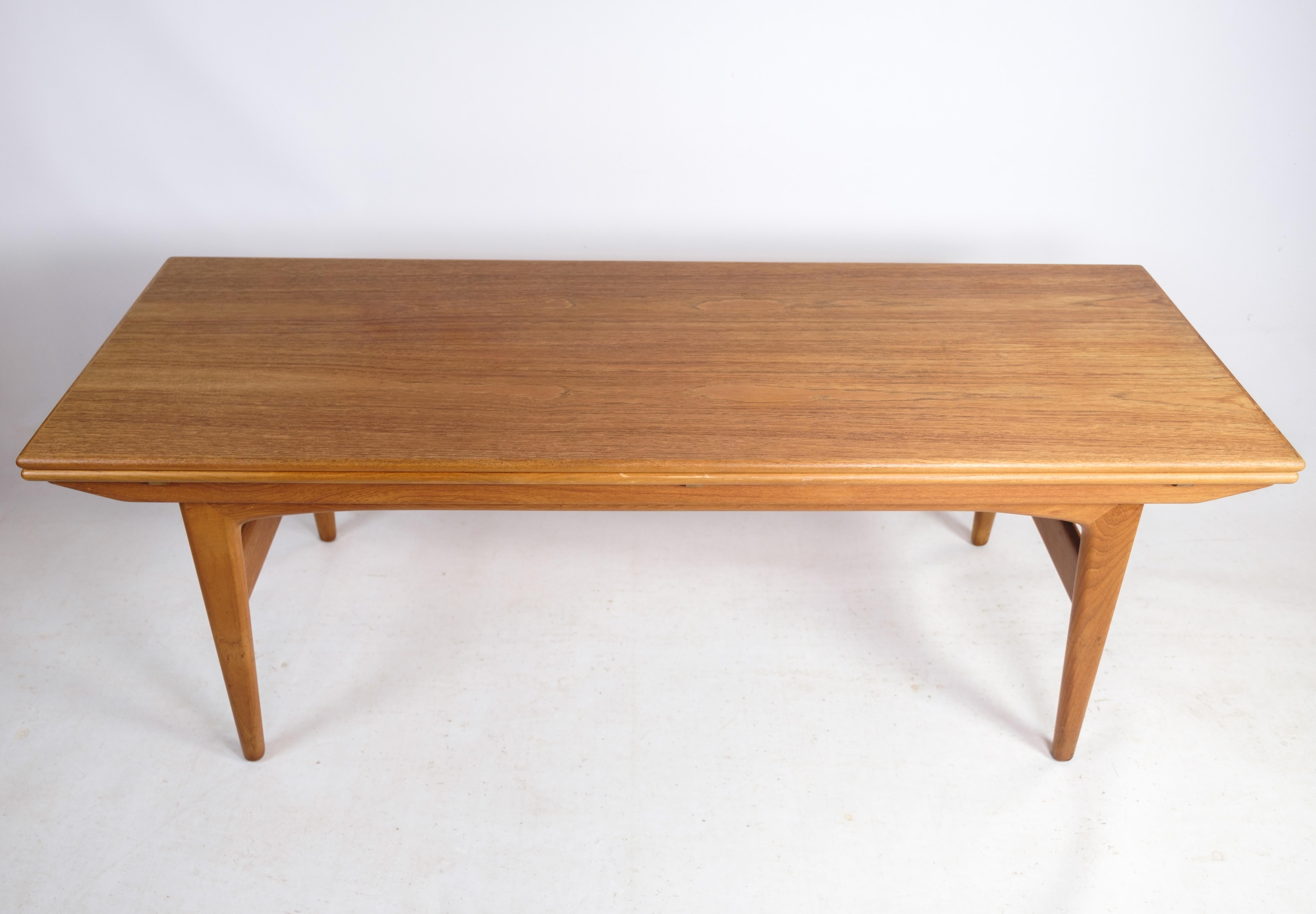 Coffee Table / Dining Table, Teak Wood, Copenhagen Table, Danish Furniture Manuf In Good Condition In Lejre, DK
