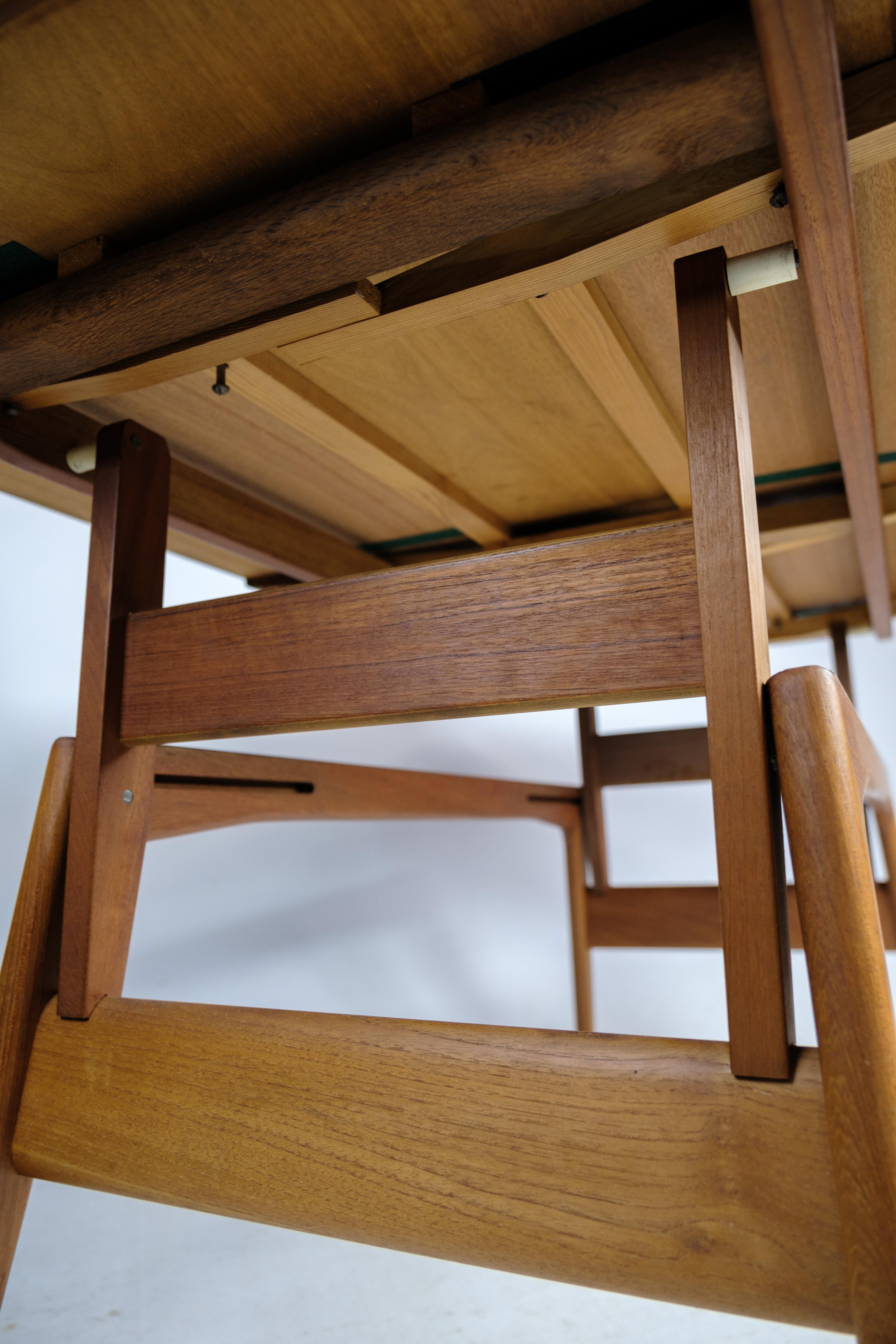 Mid-20th Century Coffee Table / Dining Table, Teak Wood, Copenhagen Table, Danish Furniture Manuf For Sale