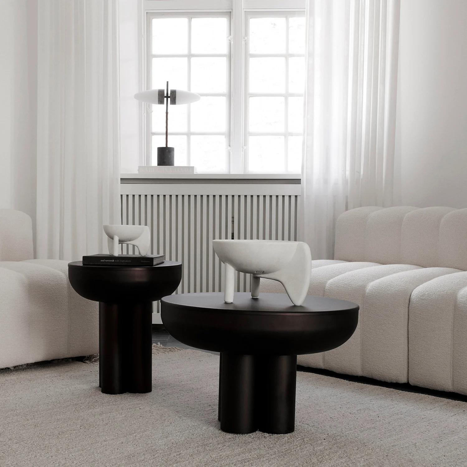 Moderno Tavolino da salotto, da fine divano in alluminio, modello Crown, alto, contemporaneo. in vendita