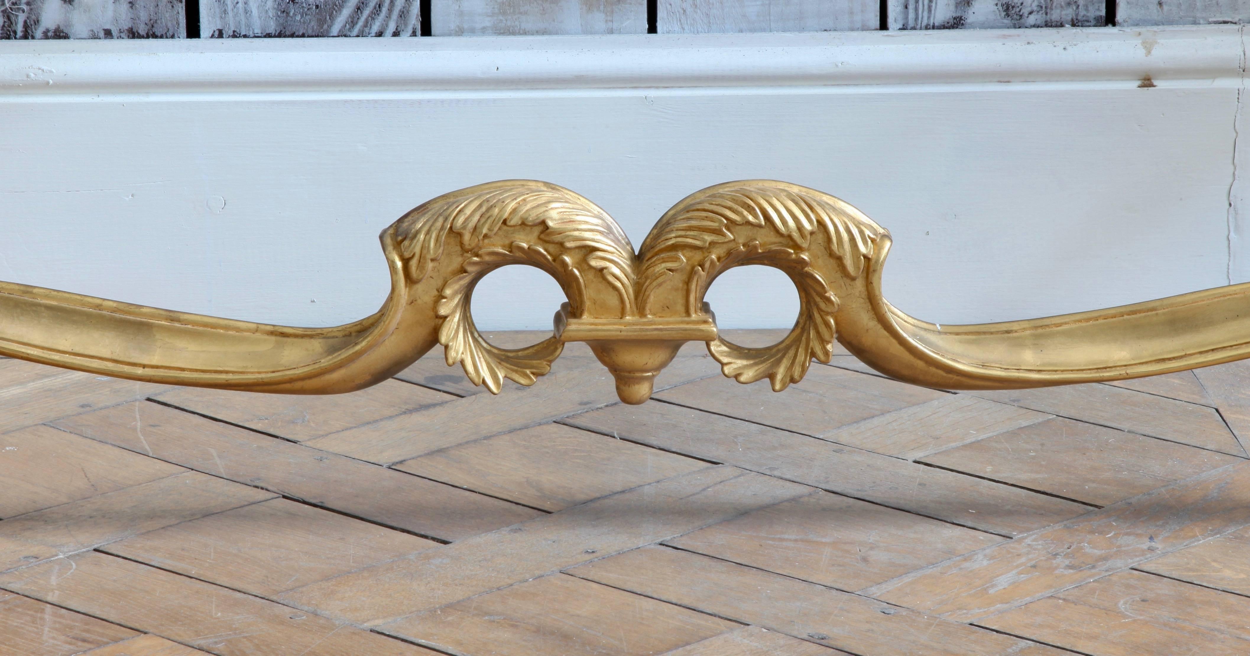 Louis XIV style giltwood coffee table.
Hand-carved in solid wood ,gild finish.
We can supply a top on demand (marble, glass, bespoke materials.)