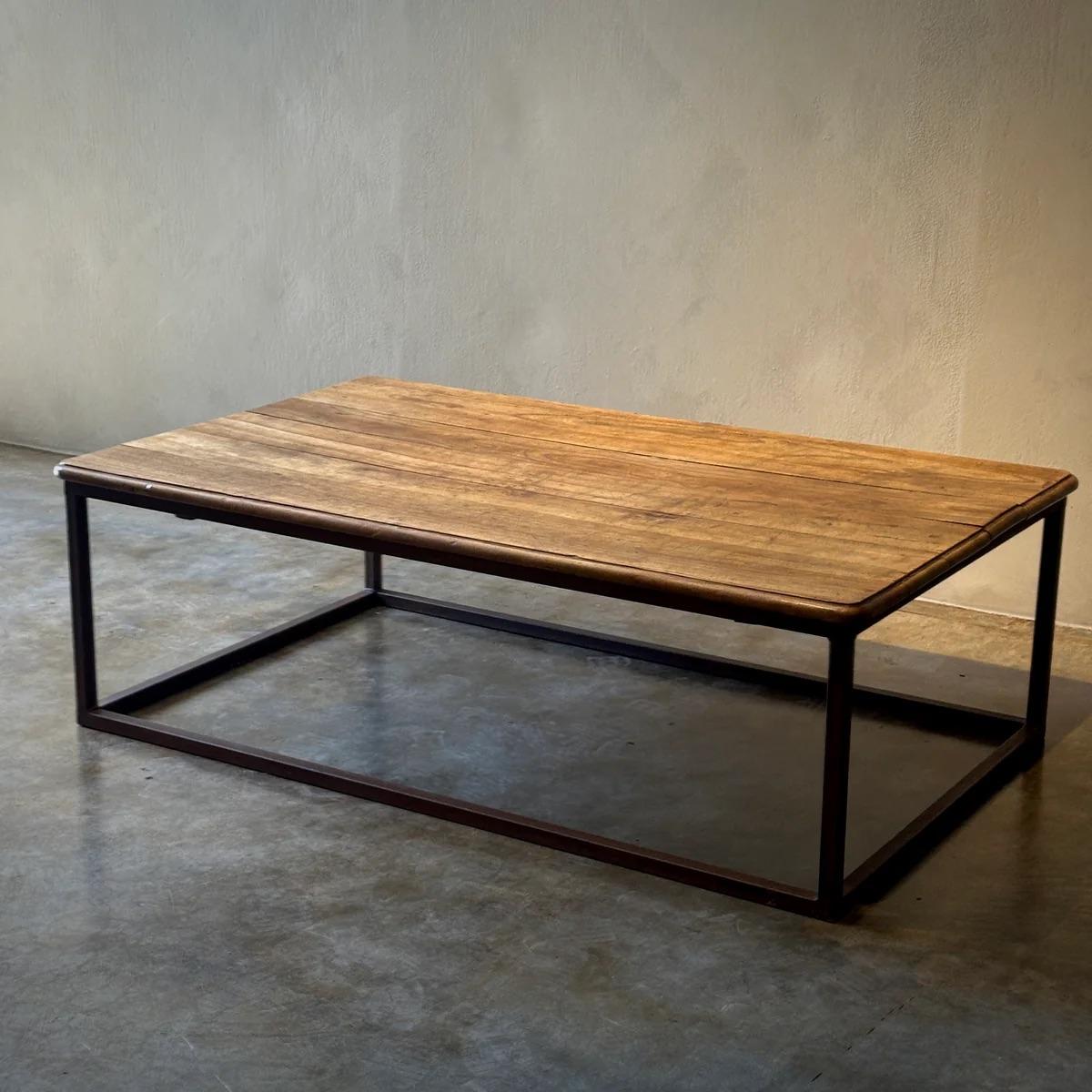 Belge Table basse en vente