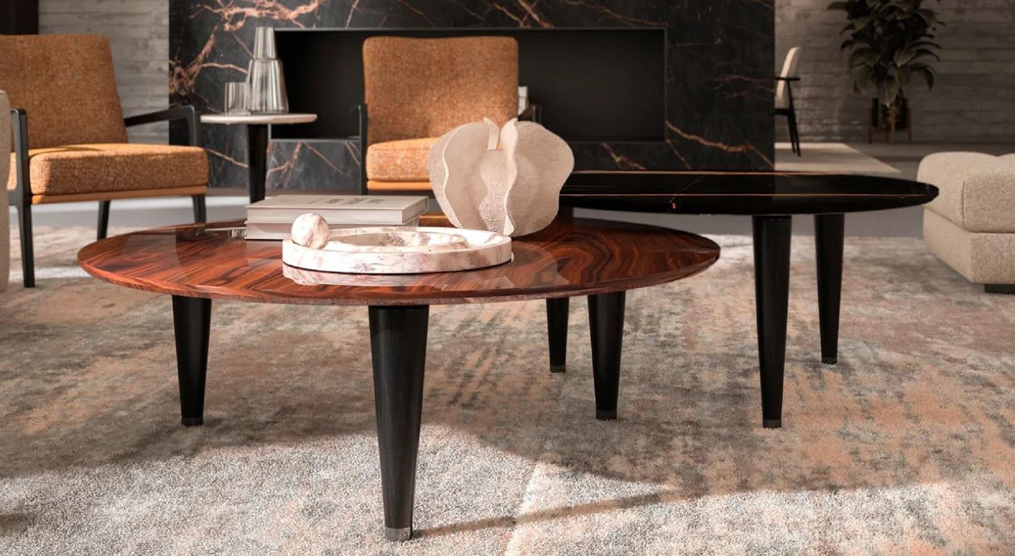 Italian Coffee table For Sale