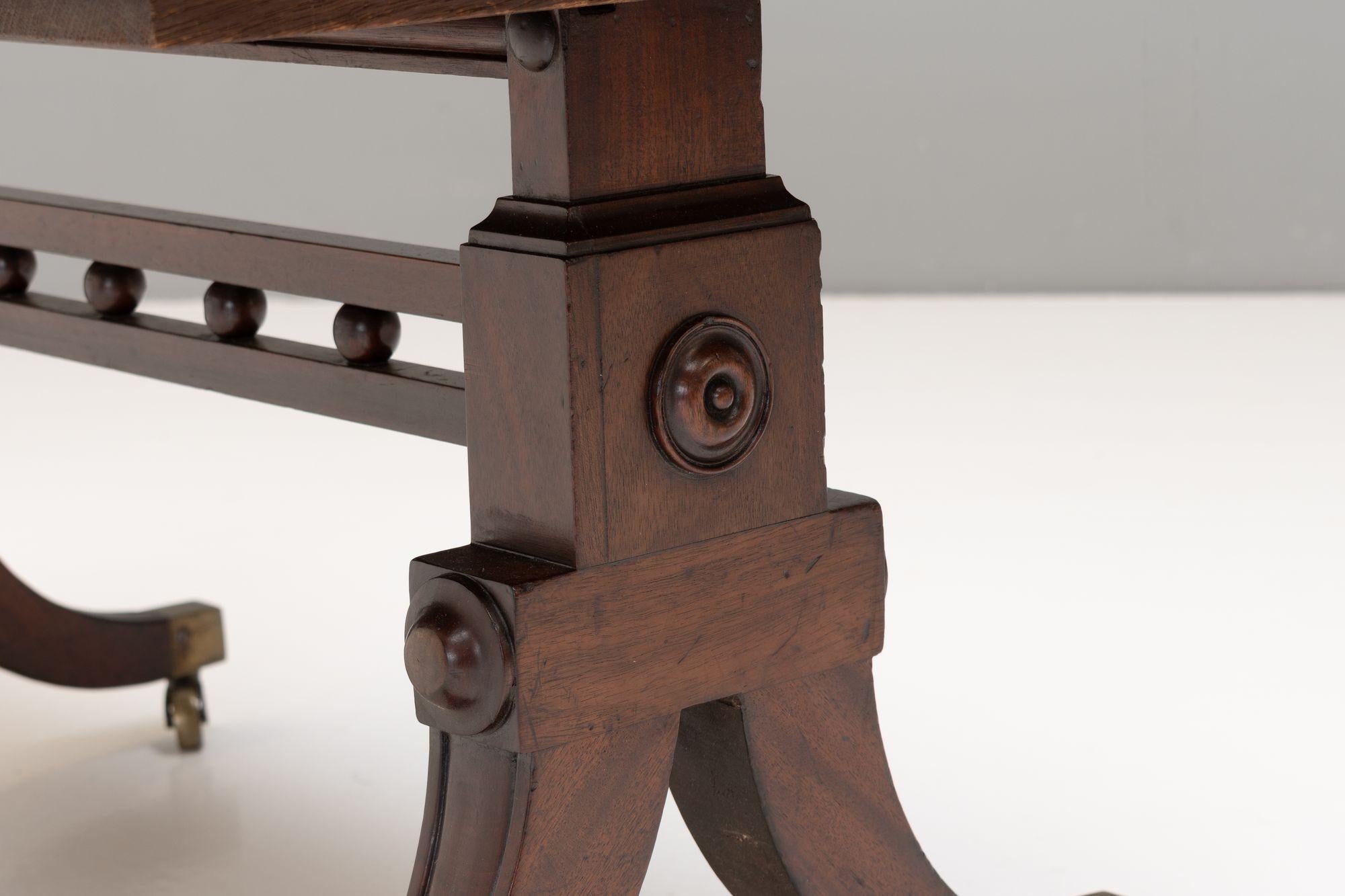 Coffee Table Mediados del siglo XIX en venta