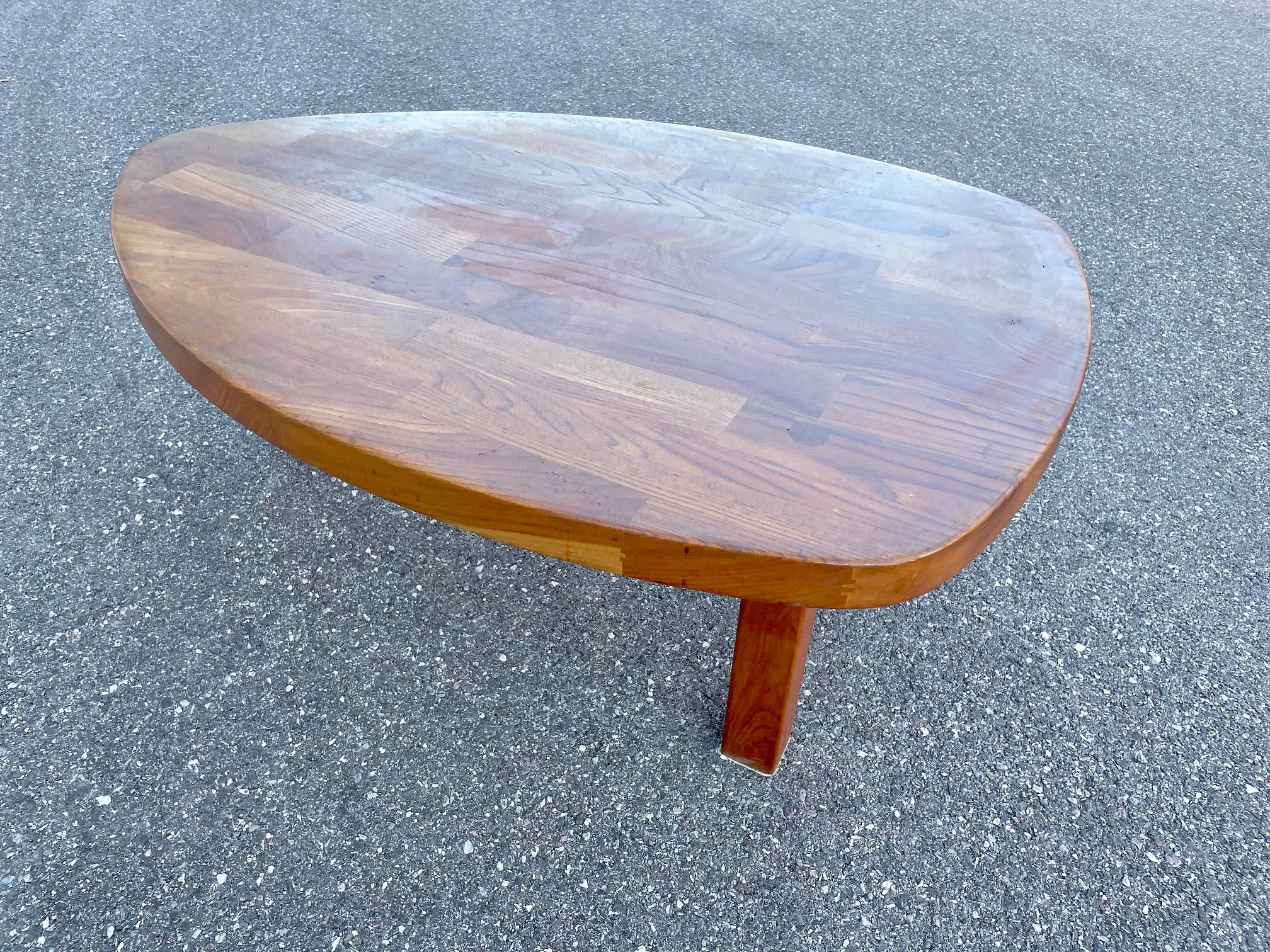 Elm Coffee Table Forme Libre in the Manner of Charlotte Perriand For Sale