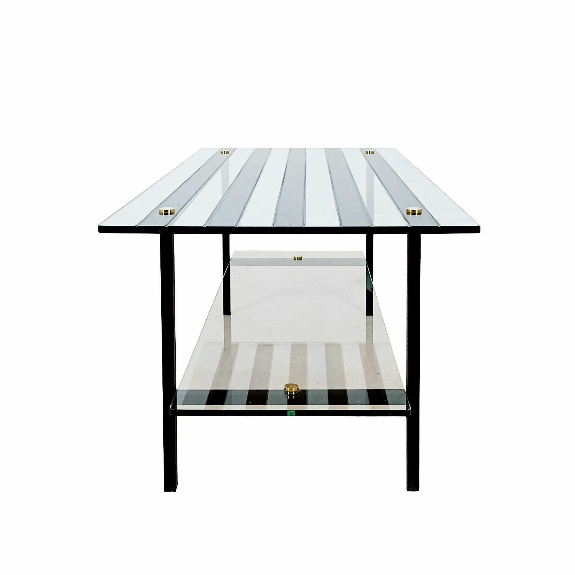 Polished Mid-Century Modern Coffee Table With Steel Structure and Mirrored Glass - France For Sale