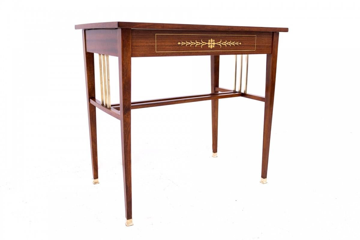 Français Table basse des années 1920, France. en vente