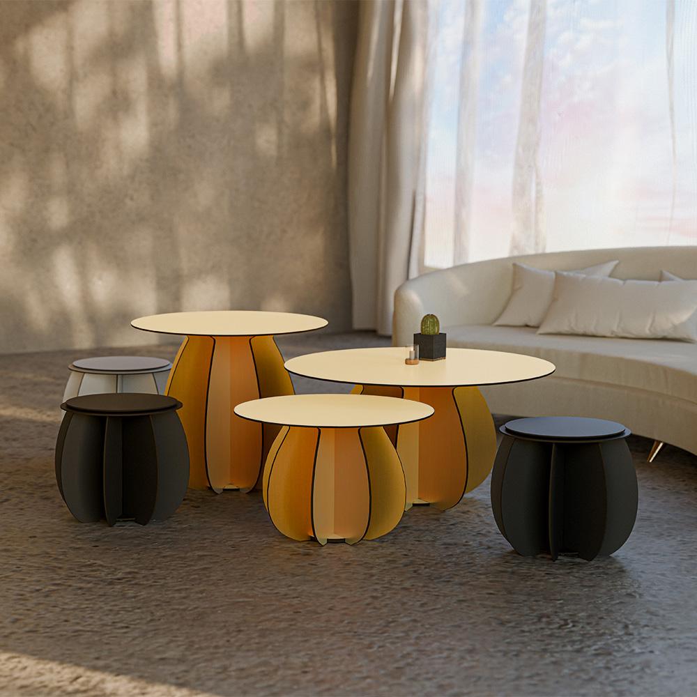Coffee Table - GARDENIA Gold ø55 cm In New Condition For Sale In FONTAIN, FR