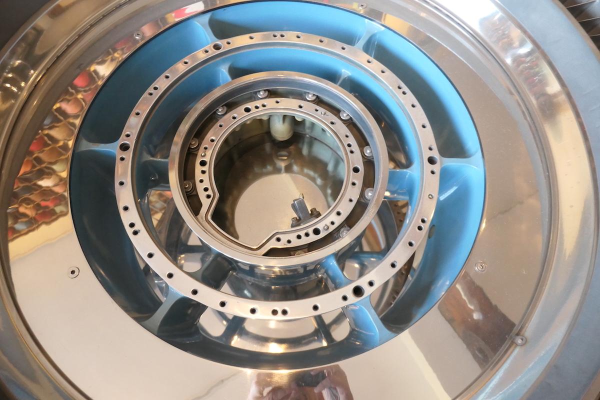 This coffee table is made from a booster stage of a CFM56 reactor. Legendary turbojet engine, more than 26,000 units built for the Airbus A320, B737 and DC-8, among others. Presented in a polished mirror finish with blue color in the center. This