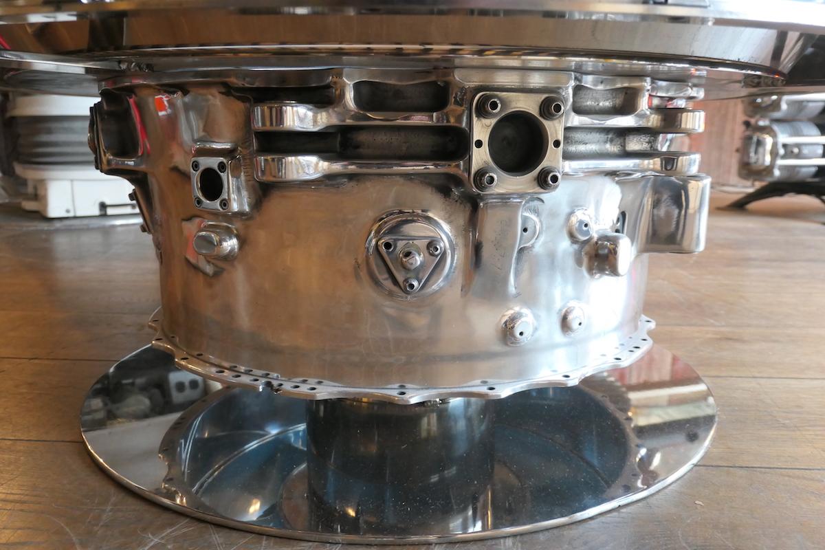 Coffee Table Genuine Part of a CFM-56 Aircraft Reactor im Zustand „Relativ gut“ im Angebot in saint ouen, FR
