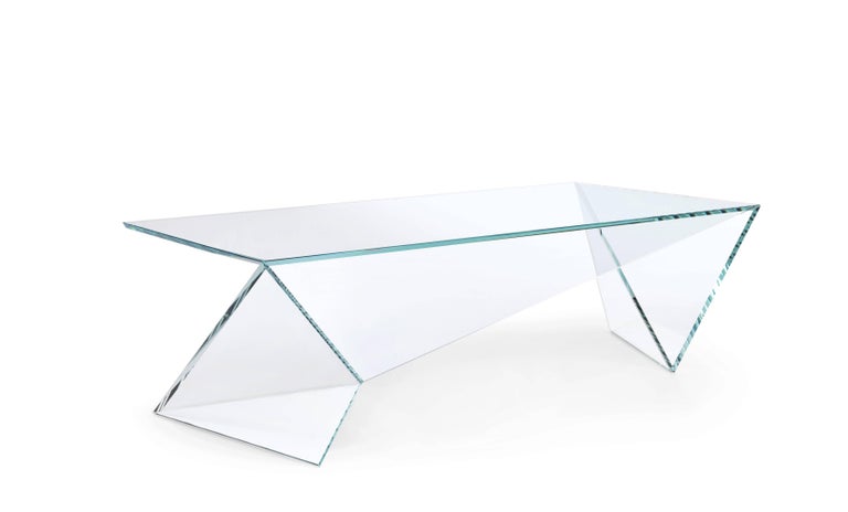 The coffee table 'Origami' is made of extra-clear glass. Coffee table dimension: L 140 x W 70 x H 34cm. The origami was presented by Sotheby's for the auction on 4 November 2015.
The inspiration for origami came from the observation of a simple