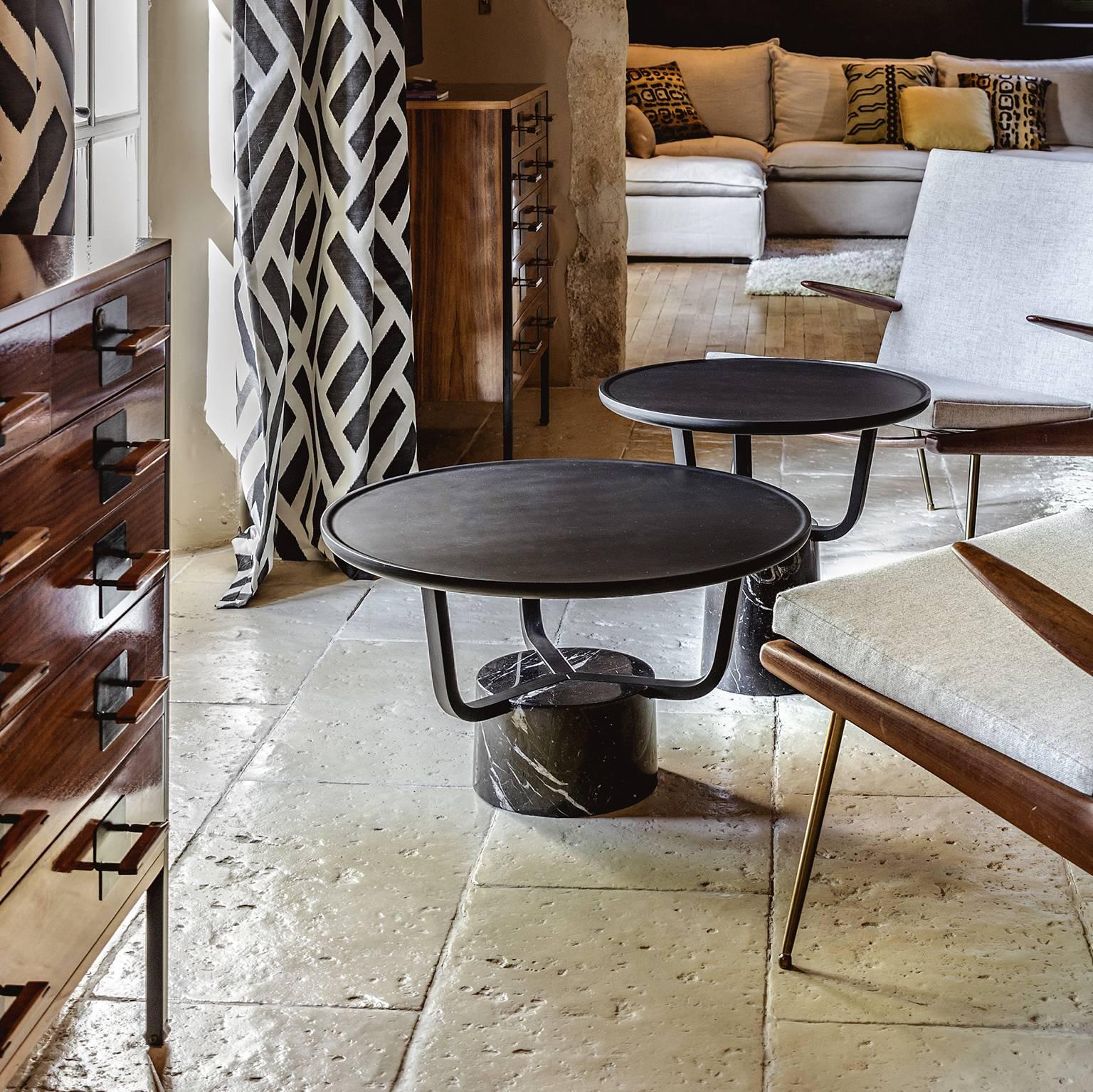 Français Table basse grétel pour l'intérieur en chêne noir et marbre Marquina en vente