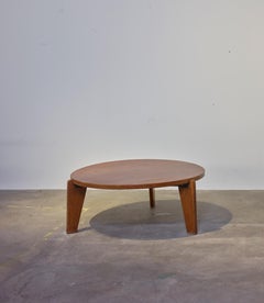 Coffee table "Gueridon BAS" by Jean Prouvé / Authentic