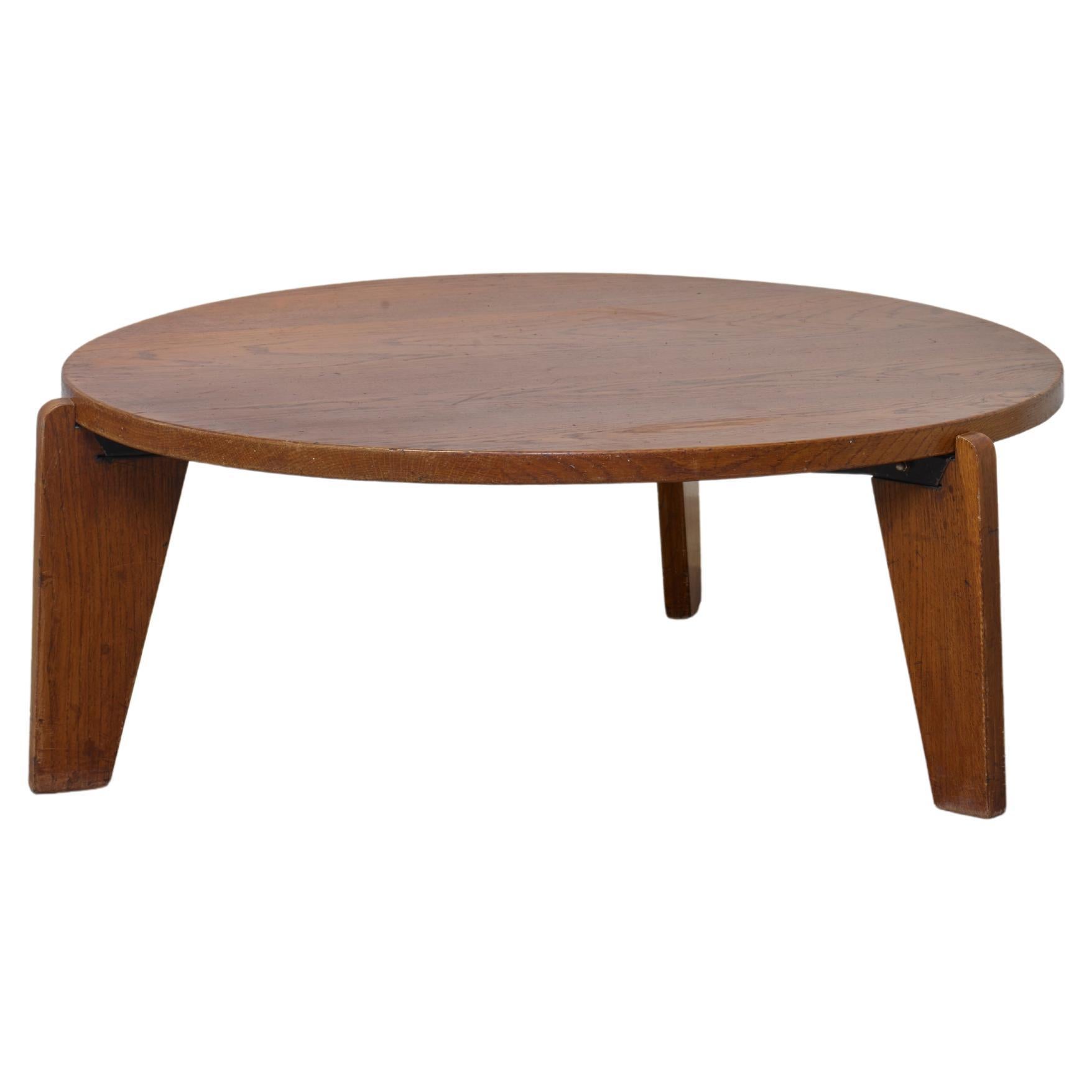 Coffee table "Gueridon BAS" by Jean Prouvé / Authentic