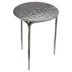 Table basse - Métal sablé fait main en aluminium ondulé par Unism