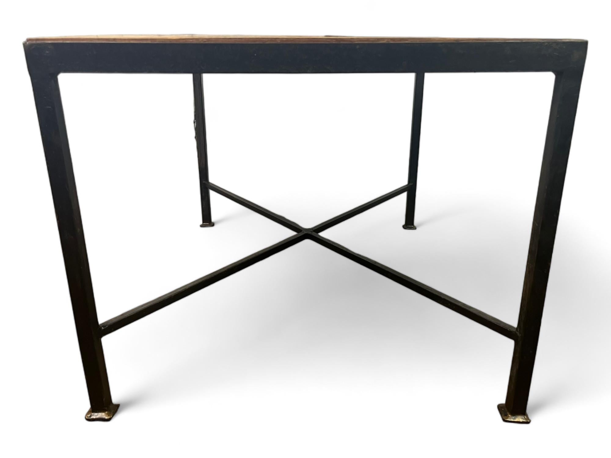 Couchtisch aus Versailler Parkett aus dem 17. Jahrhundert und schwarzem Schmiedeeisen - Frankreich im Angebot 9