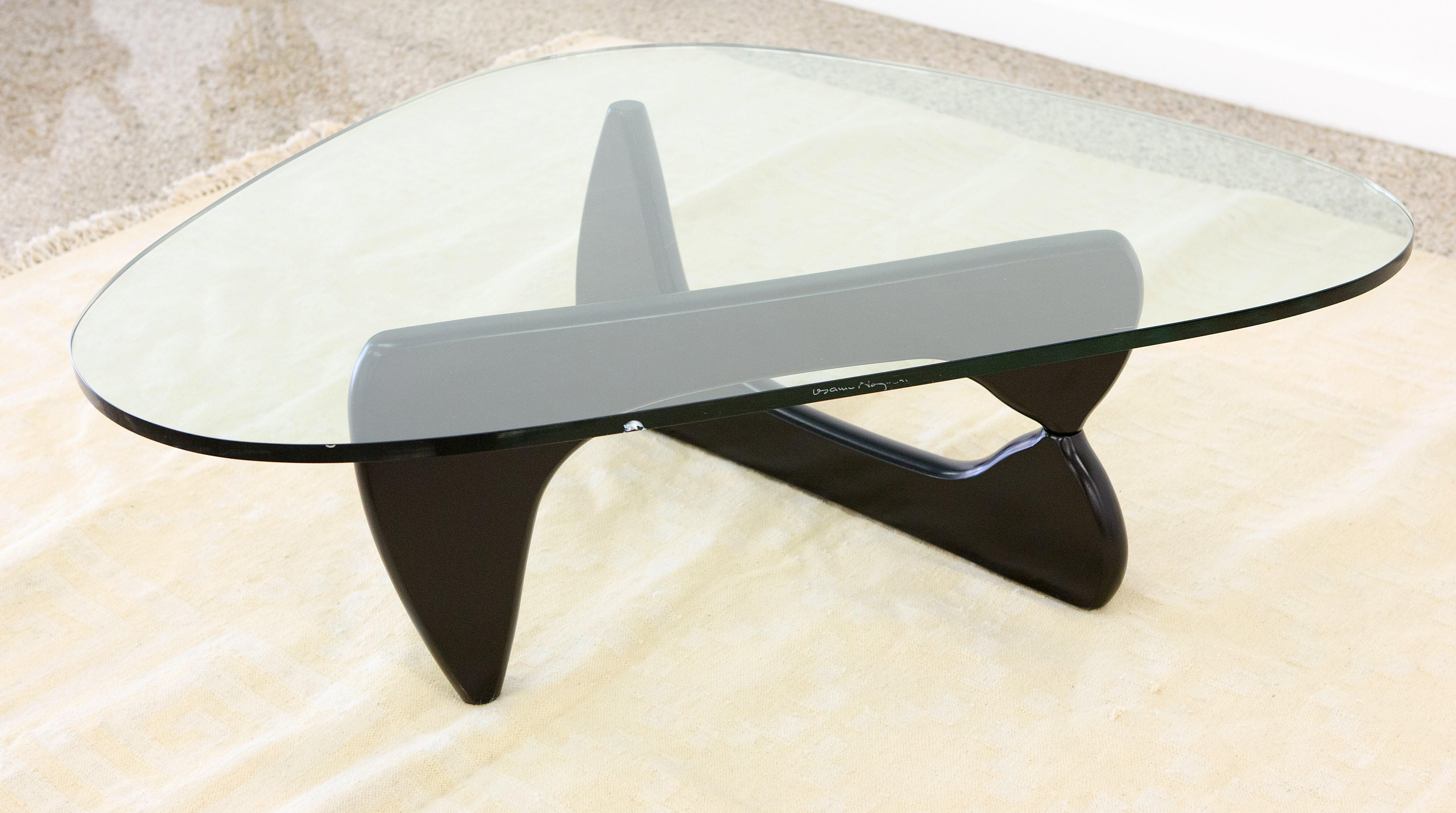 Coffee Table IN-50 Designed by Isamu Noguchi for Herman Miller, circa 1940s 6