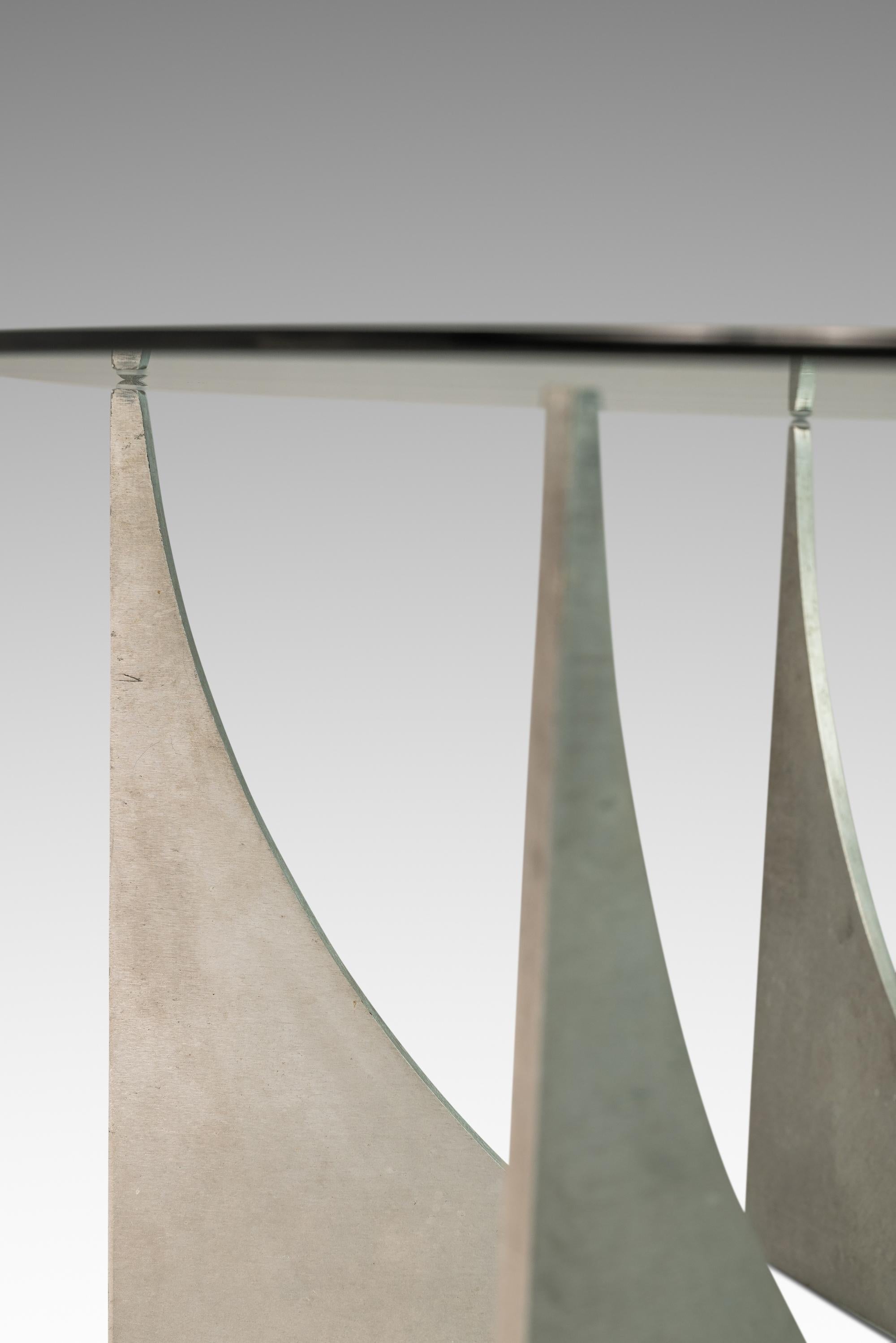 Table basse en aluminium avec plateau en verre attribuée à Donald Drumm, États-Unis, vers les années 1960 en vente 7