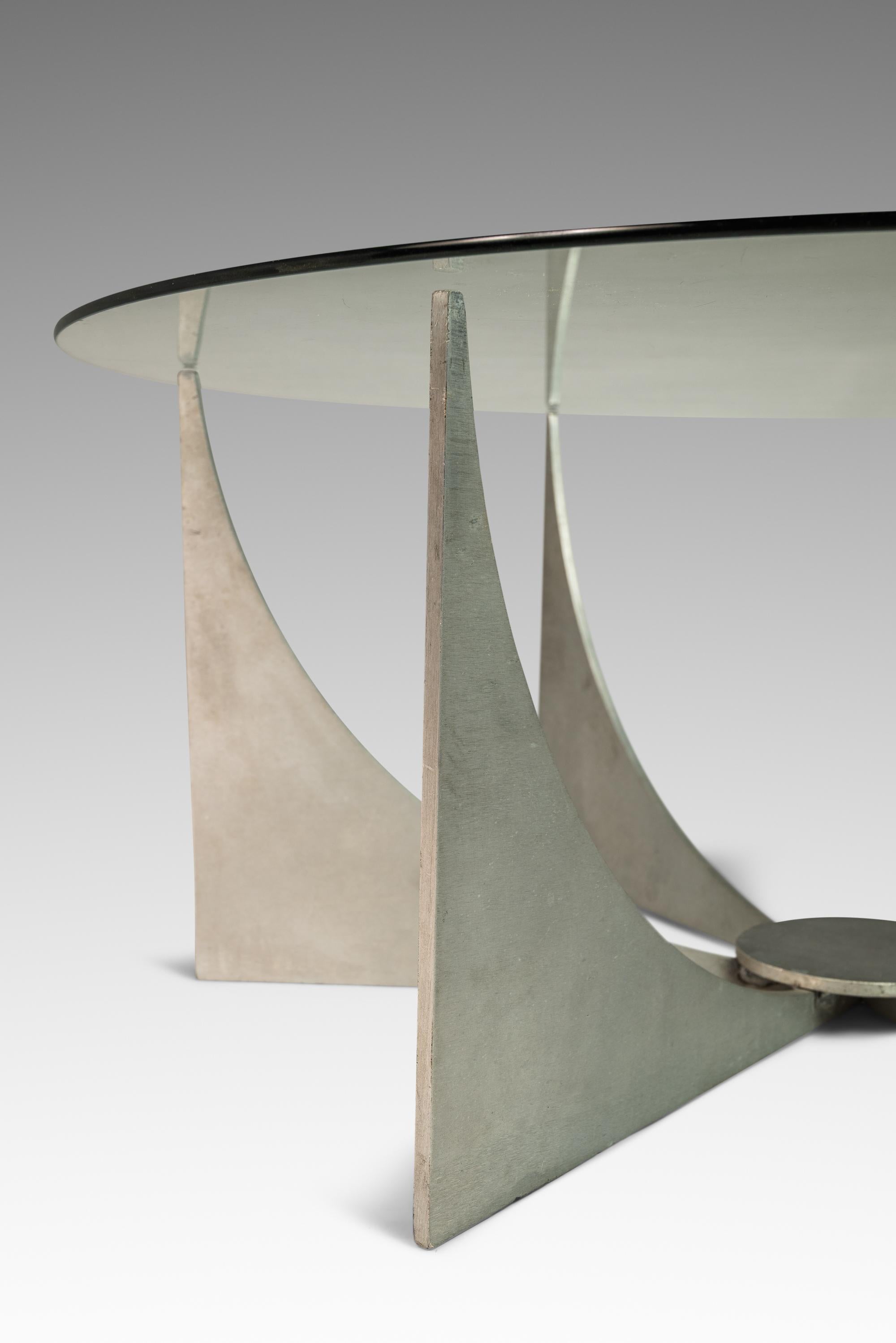 Table basse en aluminium avec plateau en verre attribuée à Donald Drumm, États-Unis, vers les années 1960 en vente 11