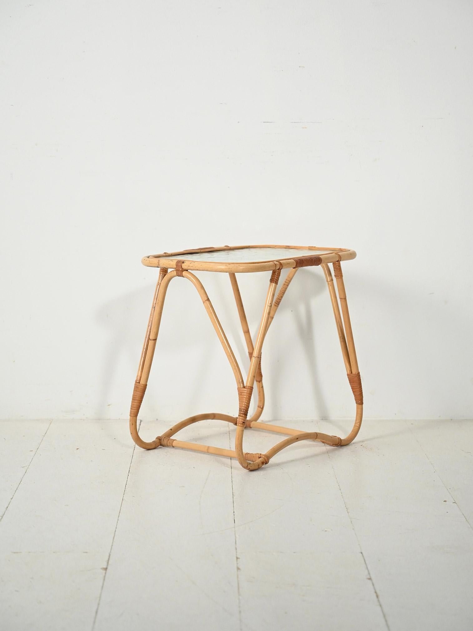 Scandinave Table basse en bambou avec vetro opaco en vente