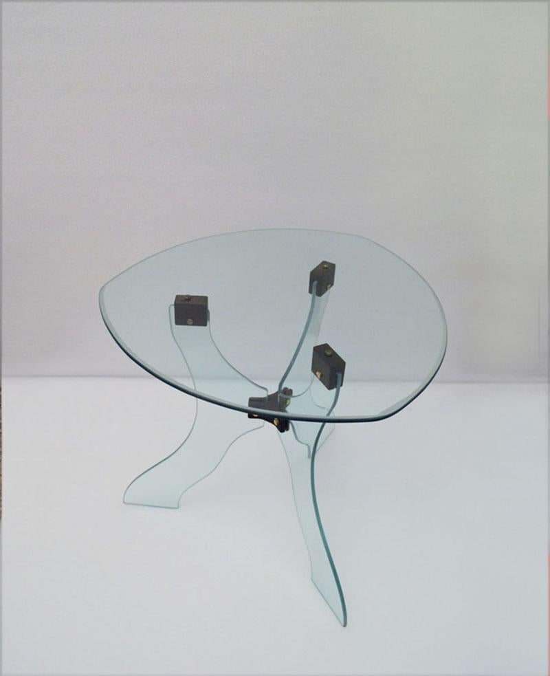 Italian Coffee table in beveled crystal with wood joints 1950s For Sale