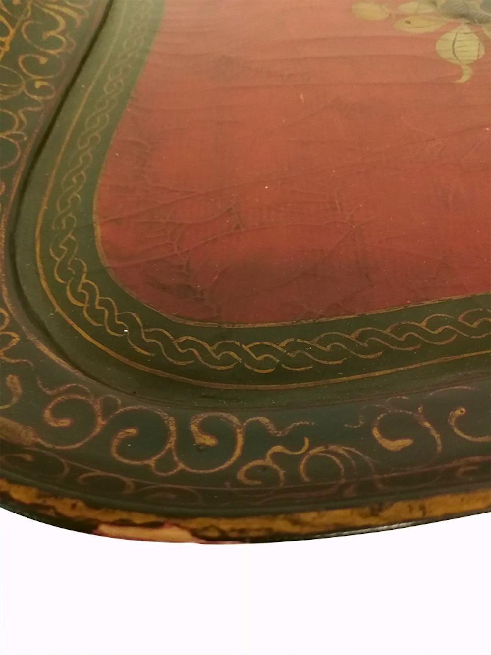 Table basse en laque chinoise noire et rouge du 19ème siècle en vente 8