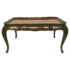 Coffee Table in Black and Red Chinese Lacquer 19th Century