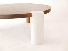 Table basse de 122 cm en noyer noir avec pieds en céramique par Hinterland Design