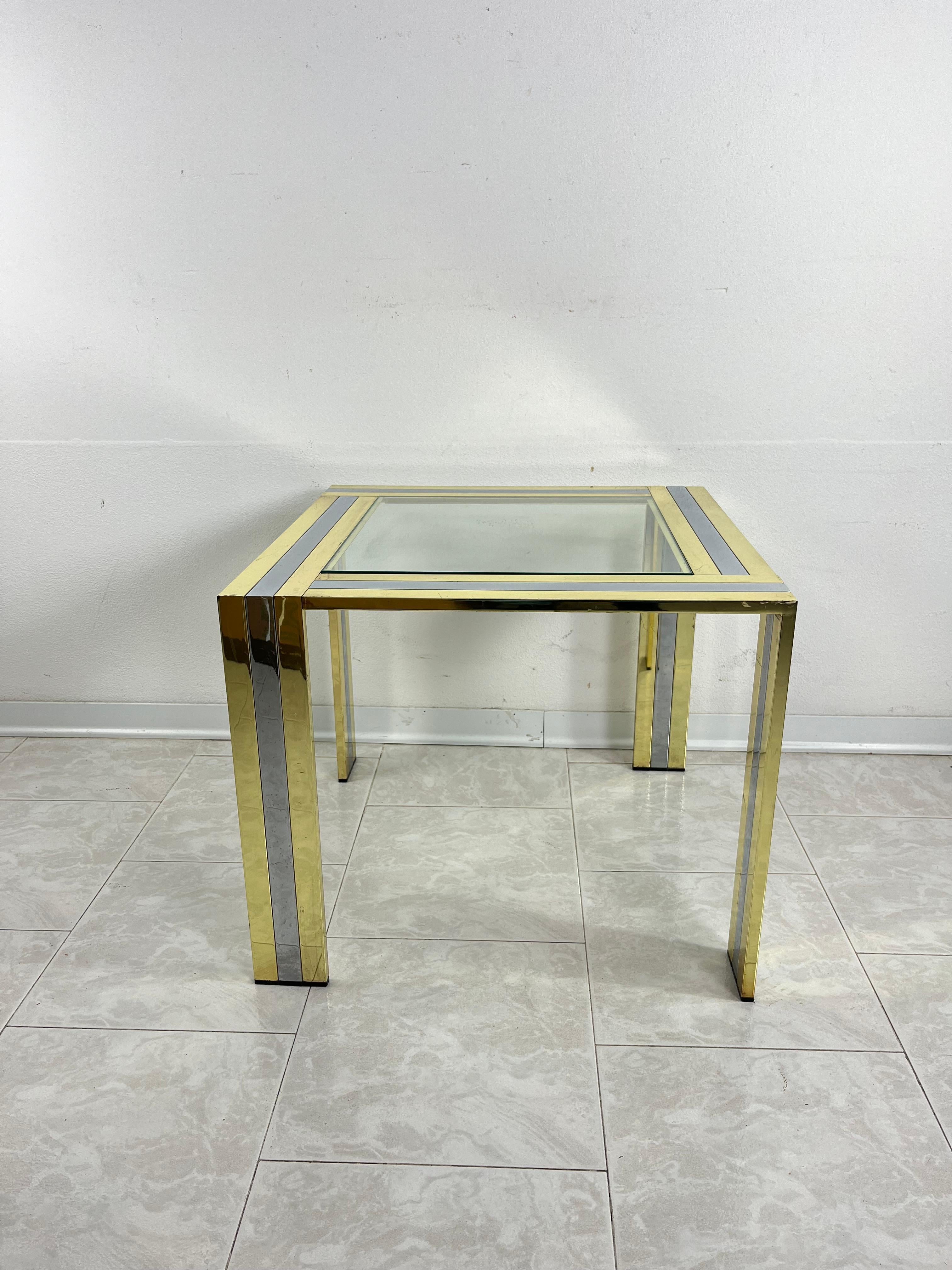 italien Table basse en laiton et métal chromé attribuée à Romeo Rega, 1970 en vente