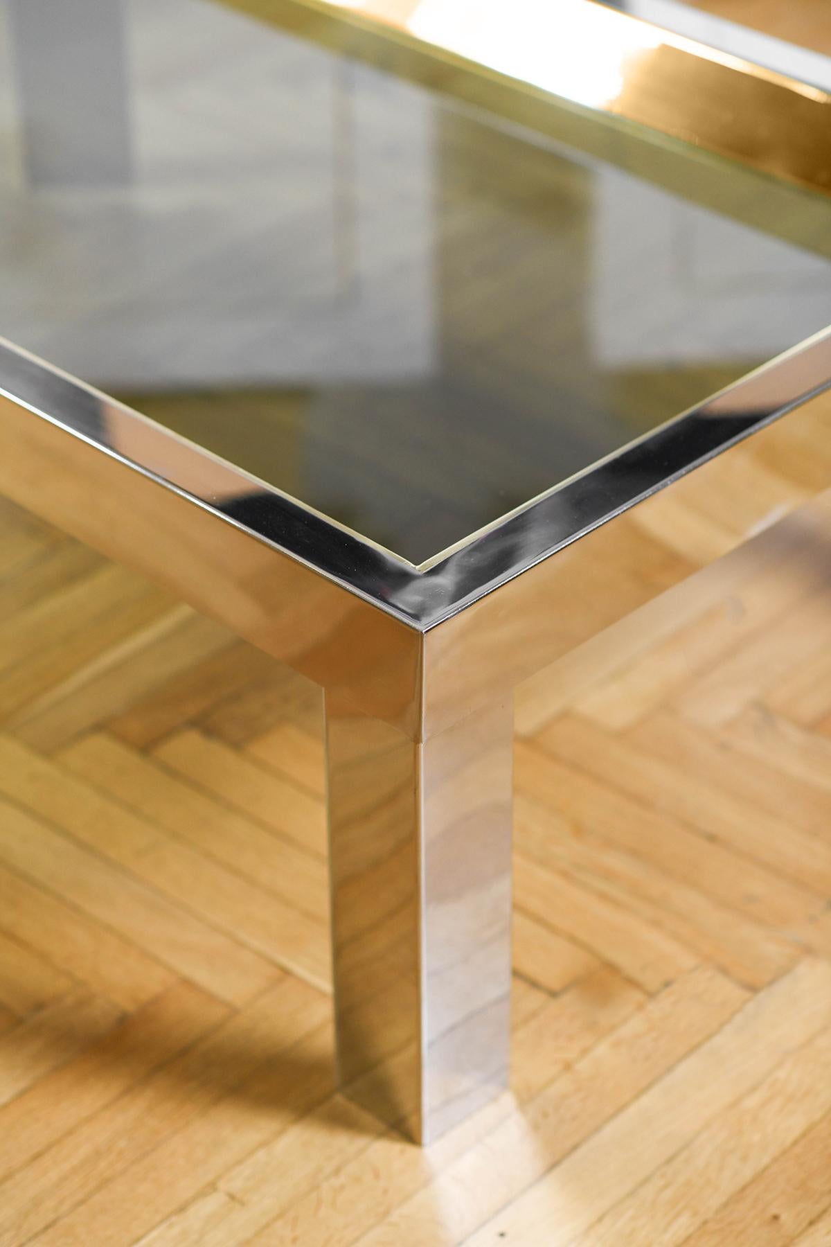 Fin du 20e siècle Table basse en laiton et métal chromé avec plateau en verre, Italie 1970 en vente