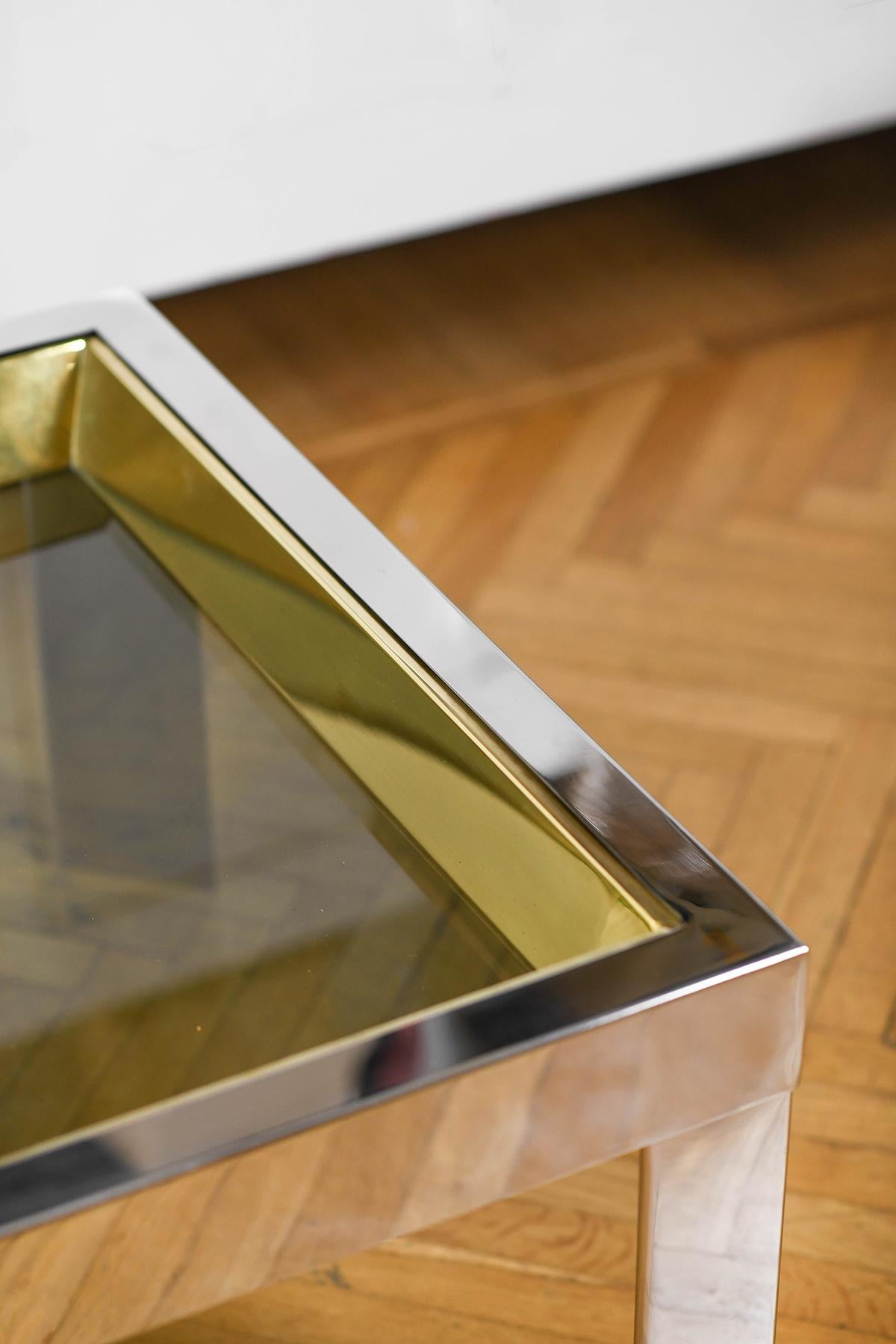 Table basse en laiton et métal chromé avec plateau en verre, Italie 1970 en vente 2