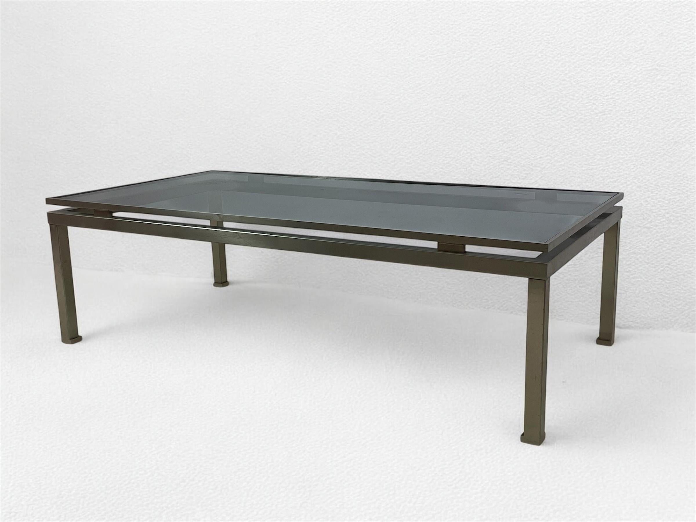 Table basse en laiton et plateau en verre fumé par Guy Lefevre, 1970 en vente 6