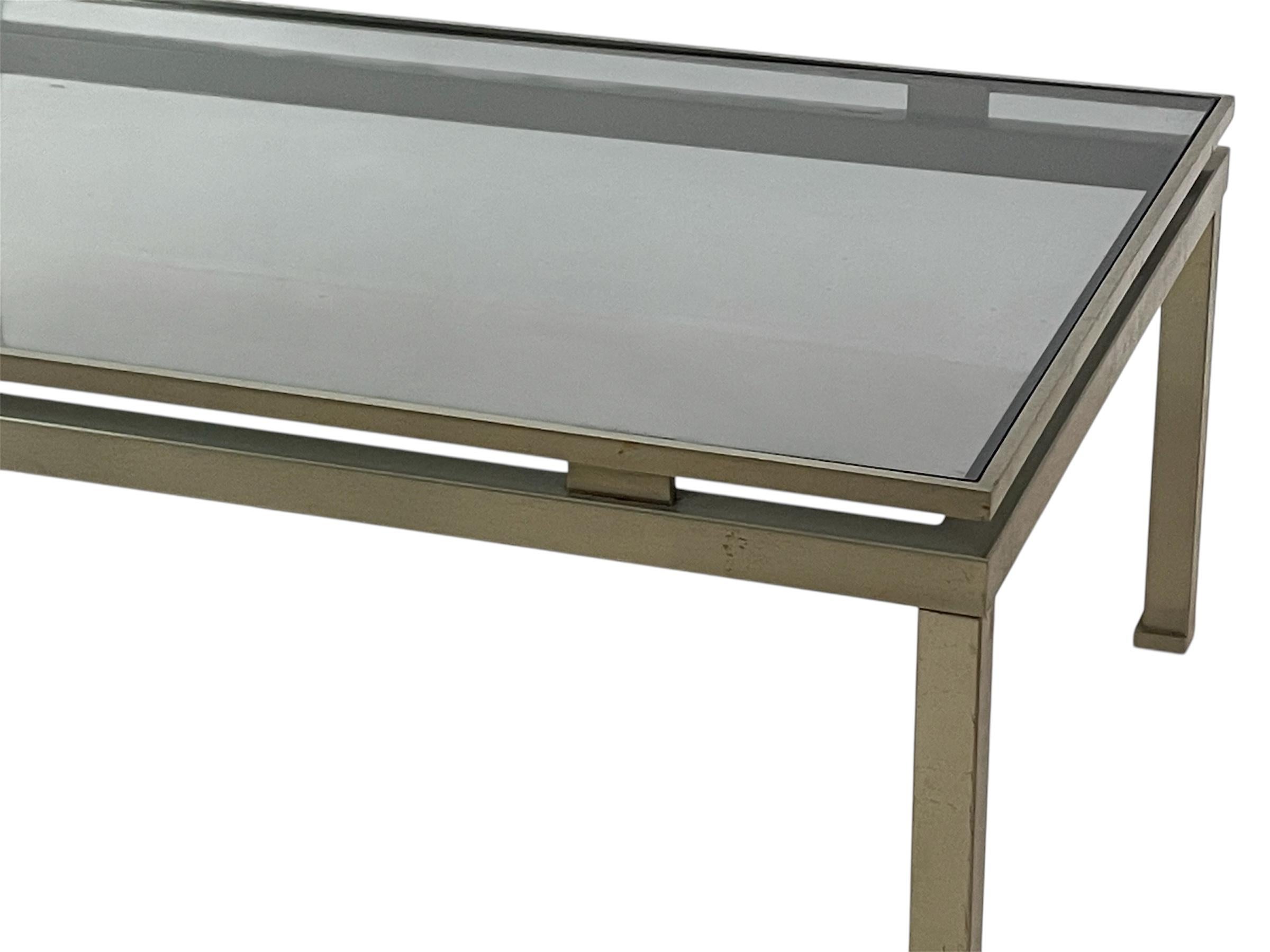 Table basse en laiton et plateau en verre fumé par Guy Lefevre, 1970 en vente 7