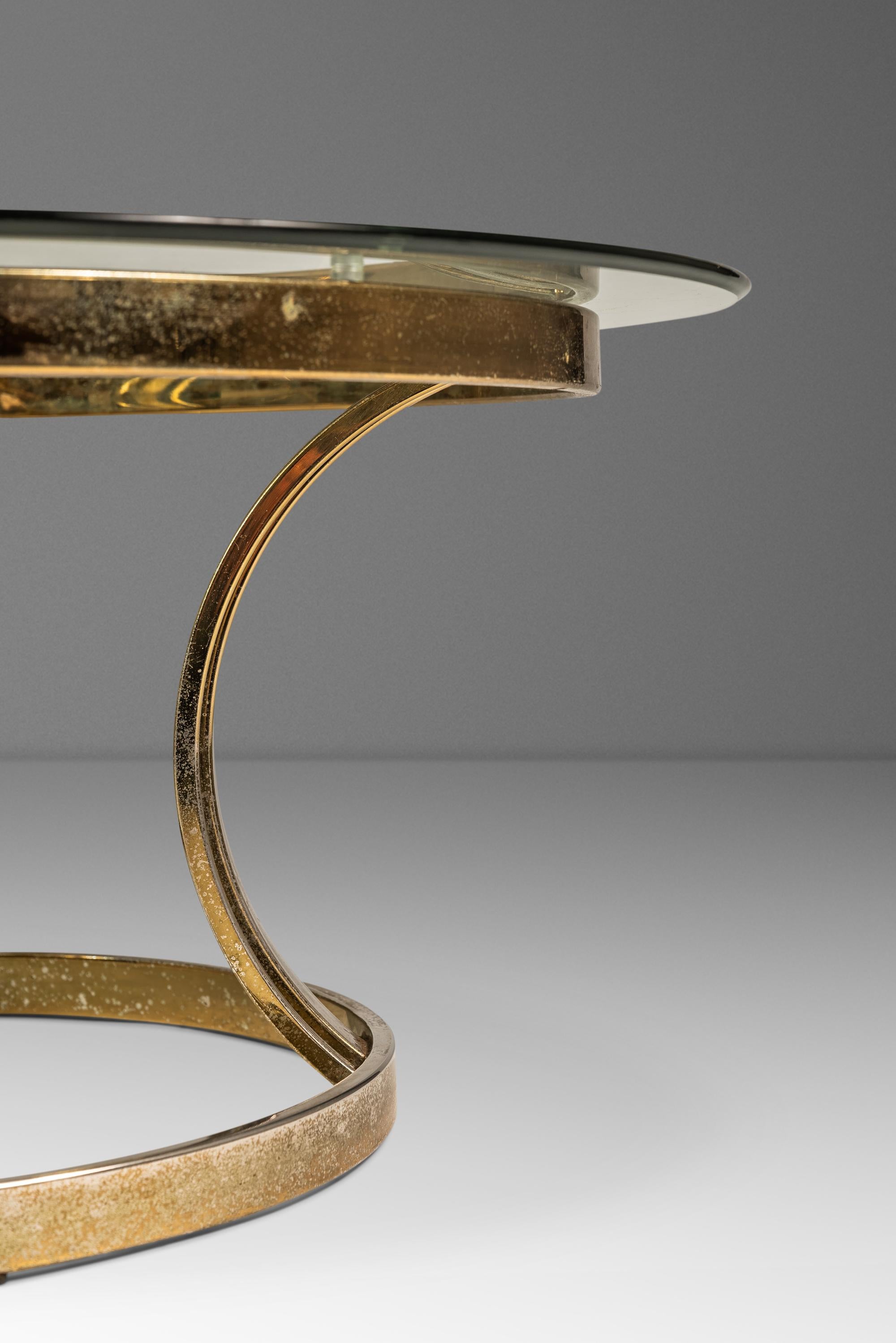 Table basse en laiton avec plateau en verre à la manière de Milo Baughman, USA, c.C. en vente 7