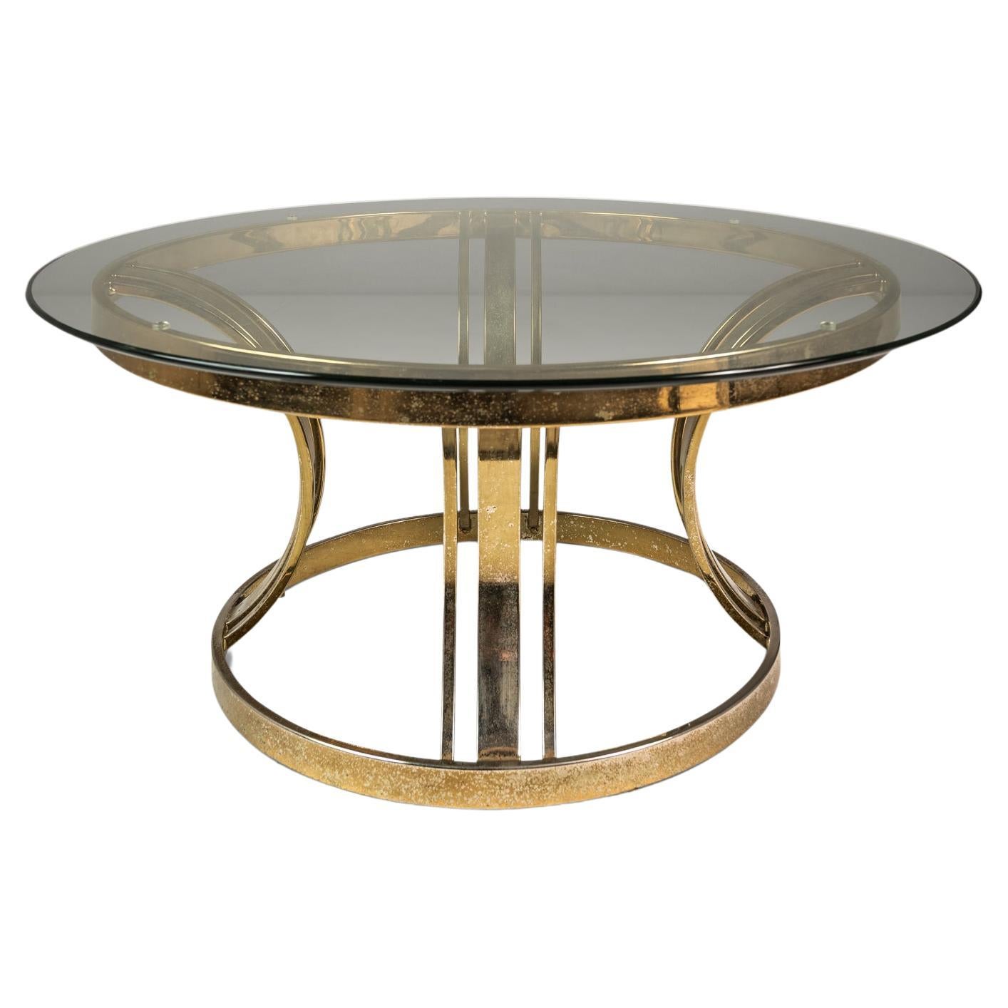 Table basse en laiton avec plateau en verre à la manière de Milo Baughman, USA, c.C.