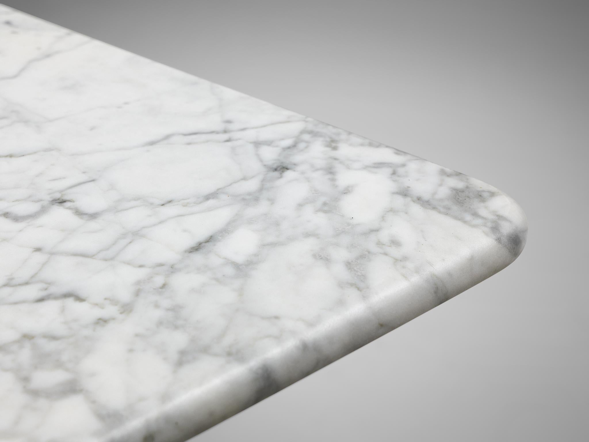 Late 20th Century Coffee Table in Carrara Marble