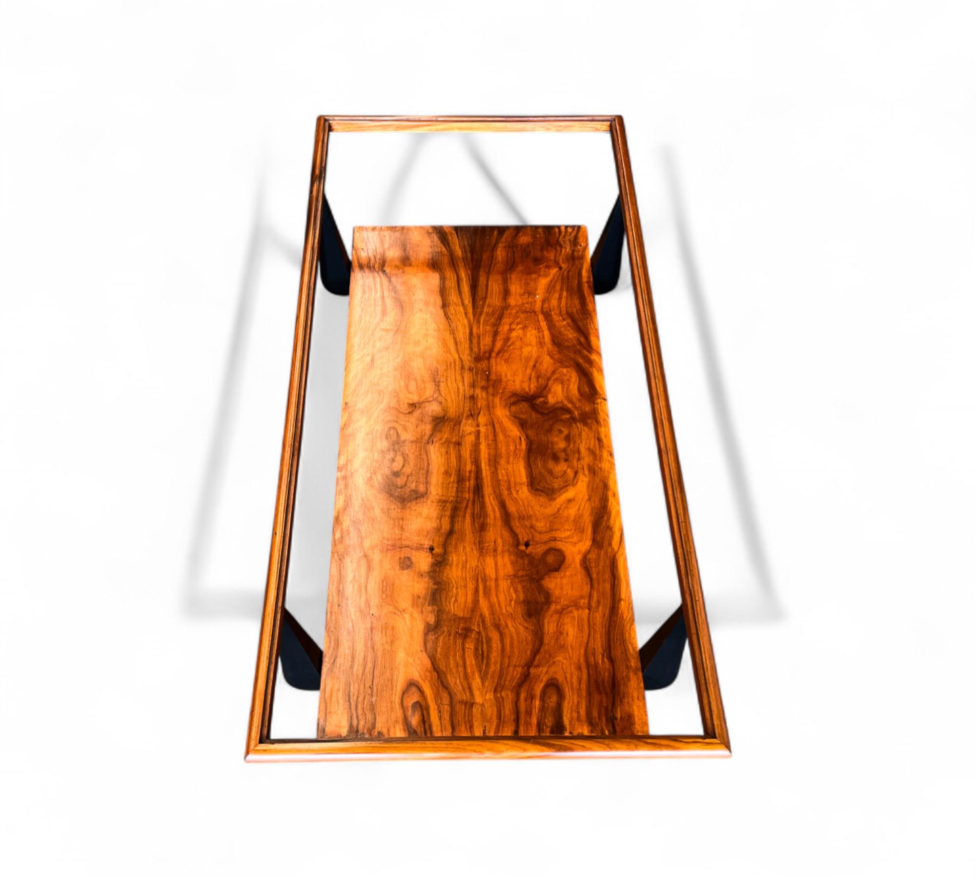 Table basse en bois de caviuna et verre opaque, Fratte, années 1950 - Lot 838 en vente 3