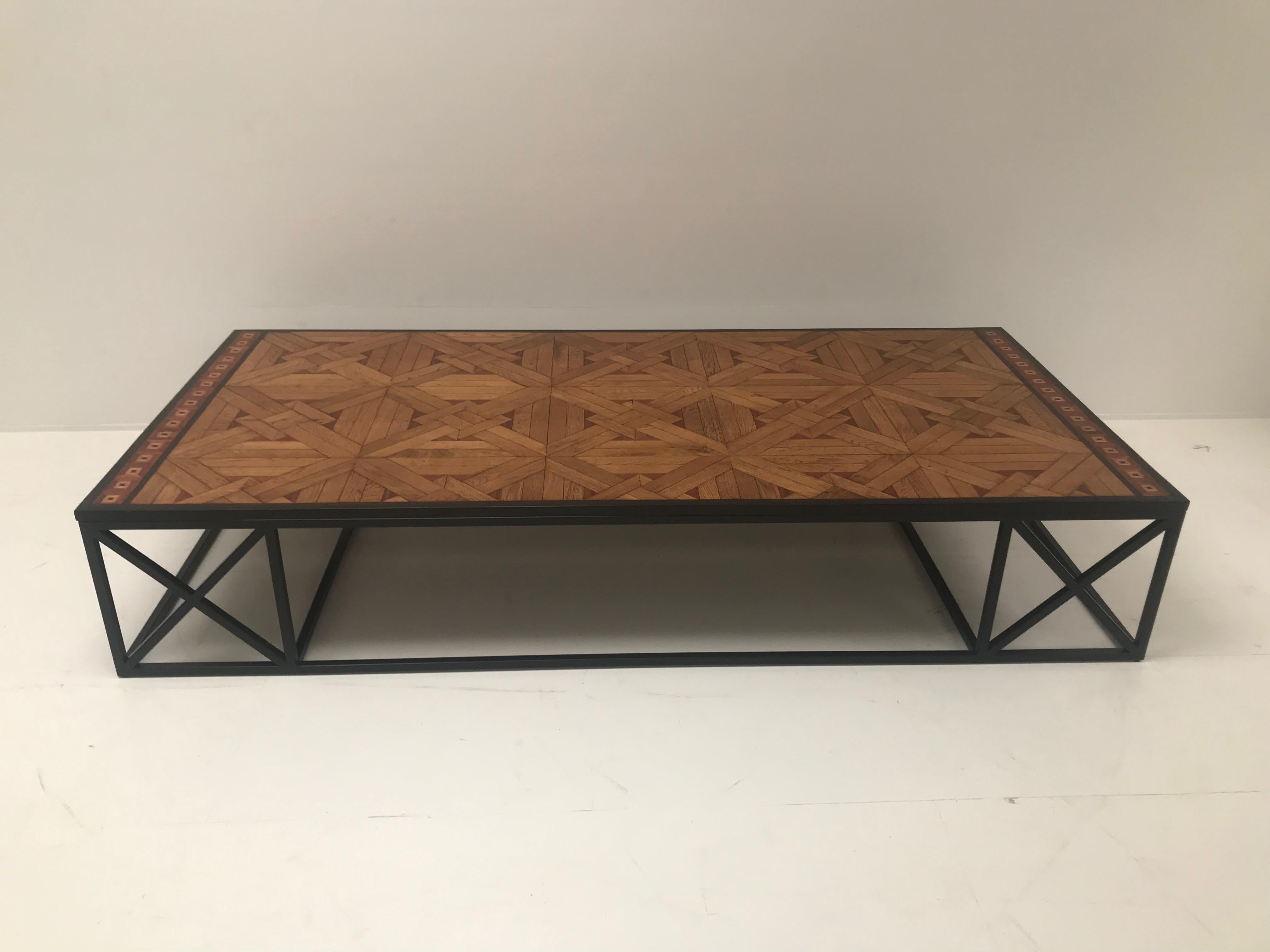 Coffee Table in French Parquetry In Excellent Condition In Schellebelle, BE