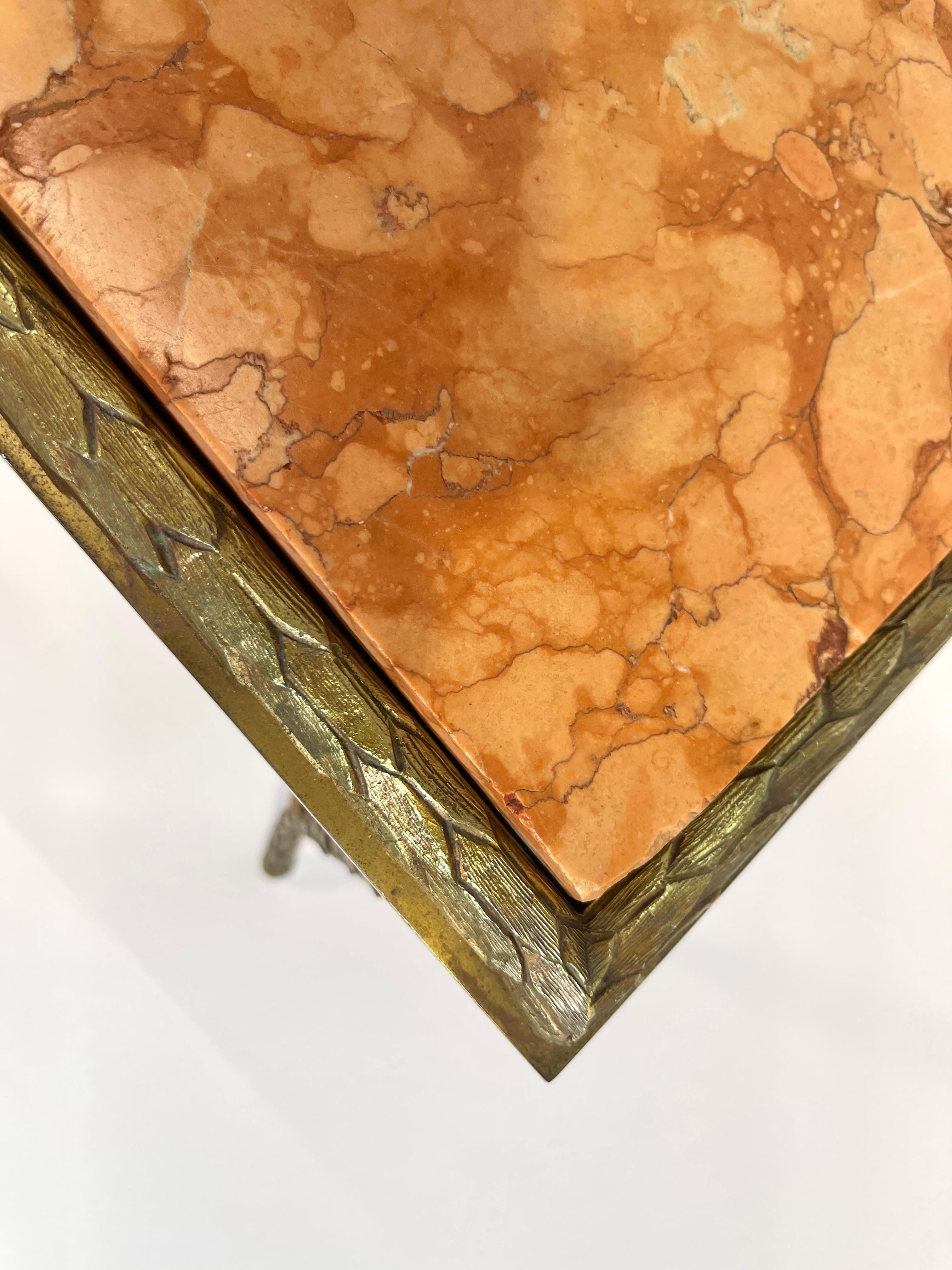 Table basse en bronze doré par Maison Baguès en vente 3