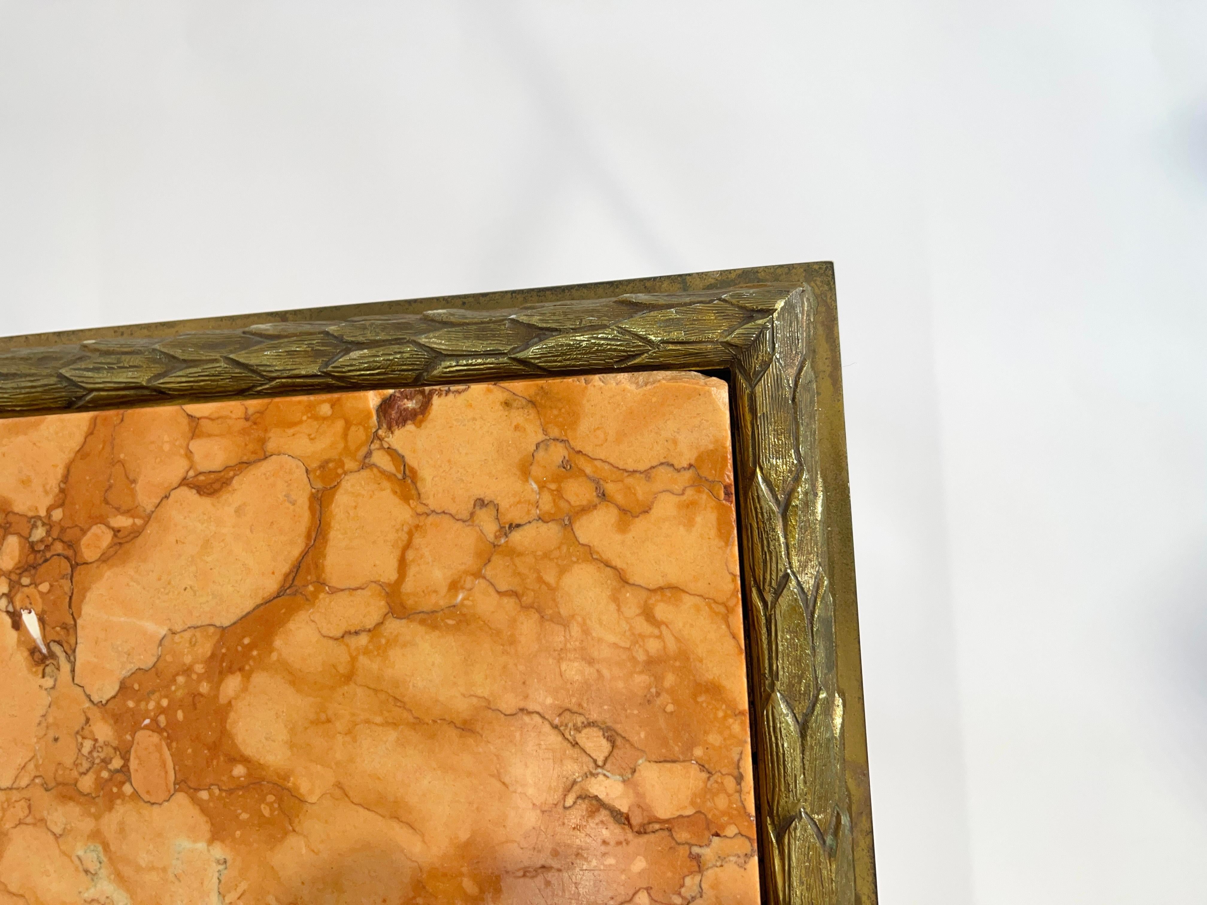 Table basse en bronze doré par Maison Baguès en vente 4