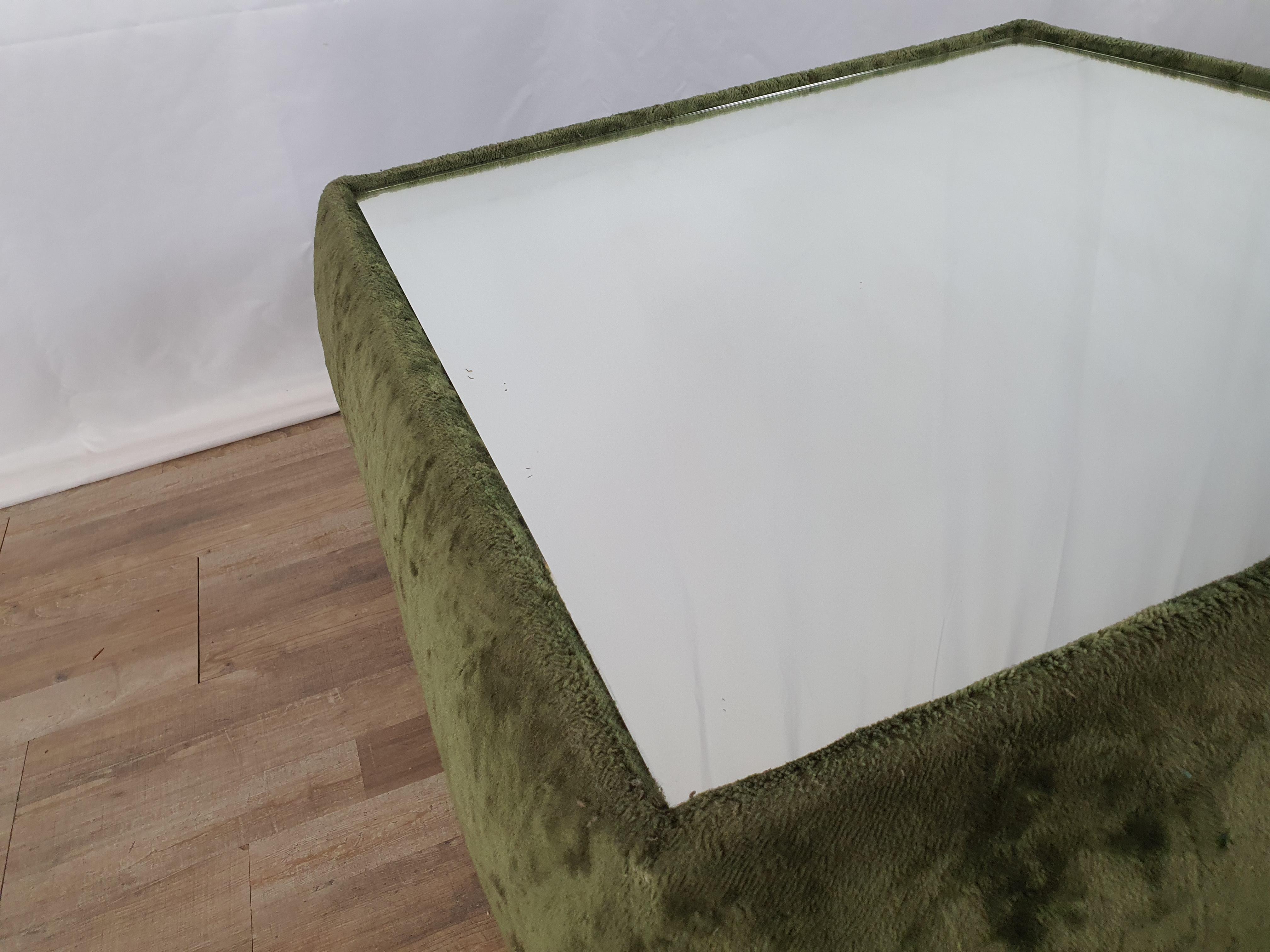 Coffee Table in Green Chenille and Mirror Top, 1970, Italy For Sale 6