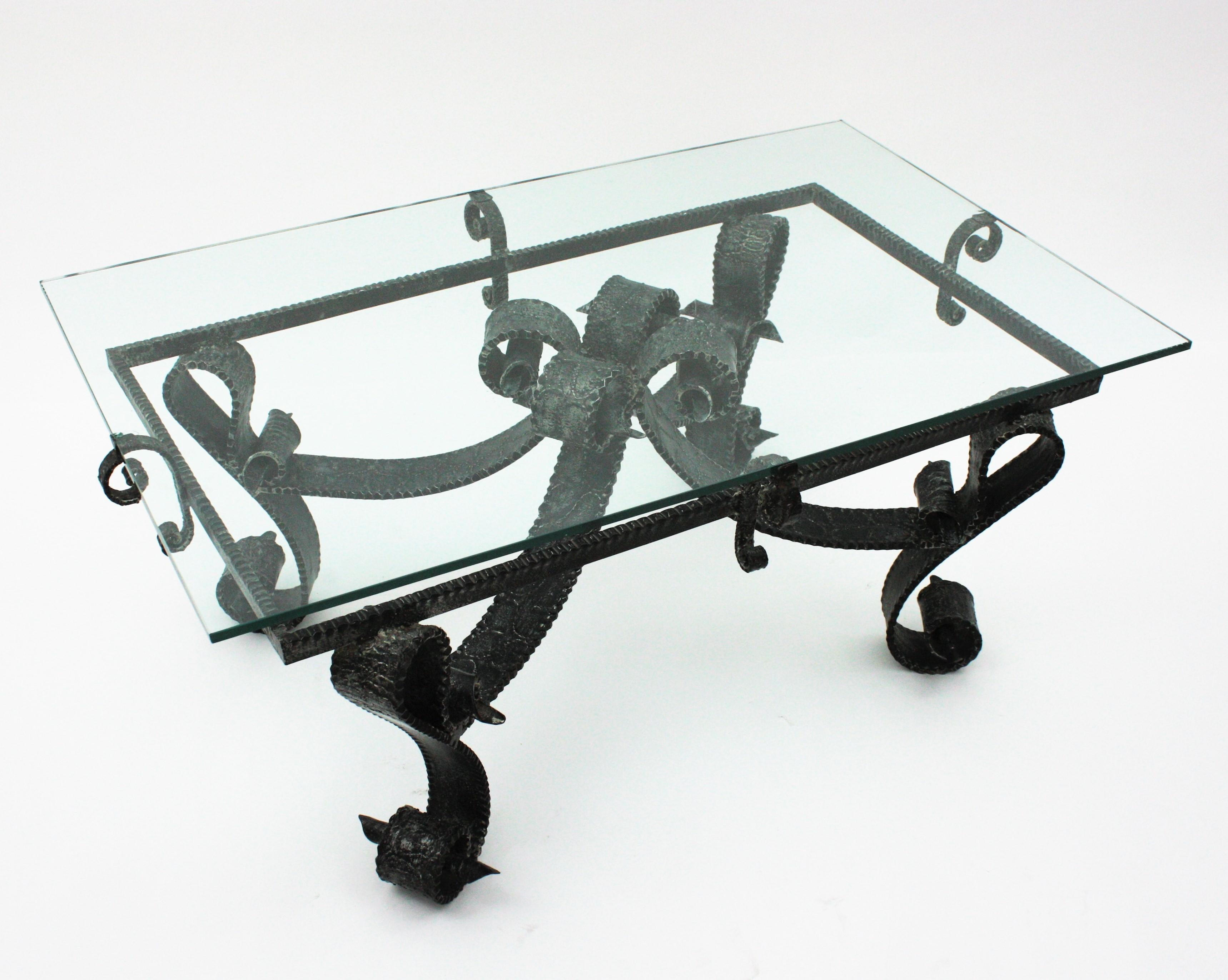 Coffee Table in Hand Forged Iron For Sale 5